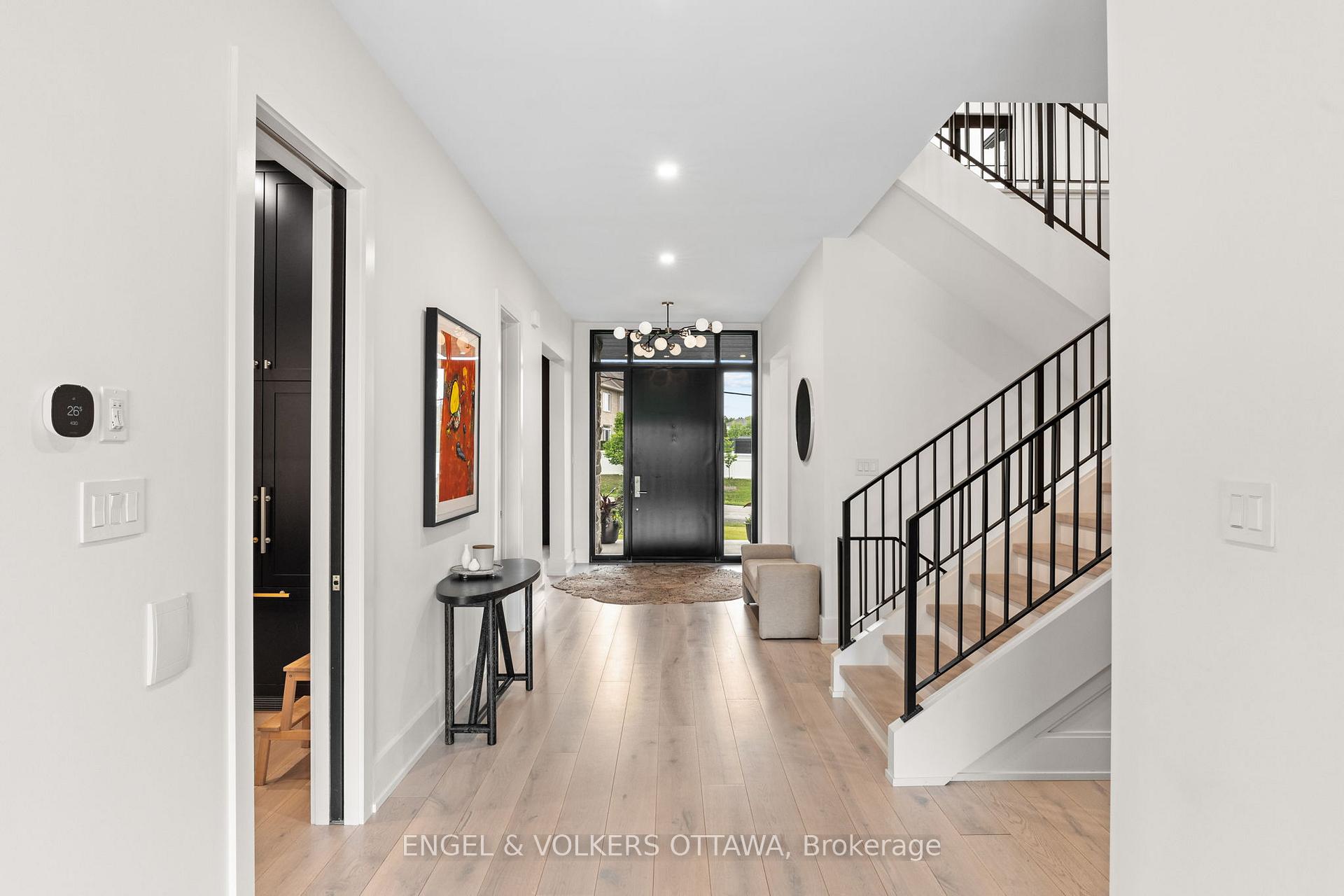 Photo 6 of 39 Winding Way, Ottawa, Barrhaven East — HOMEH
