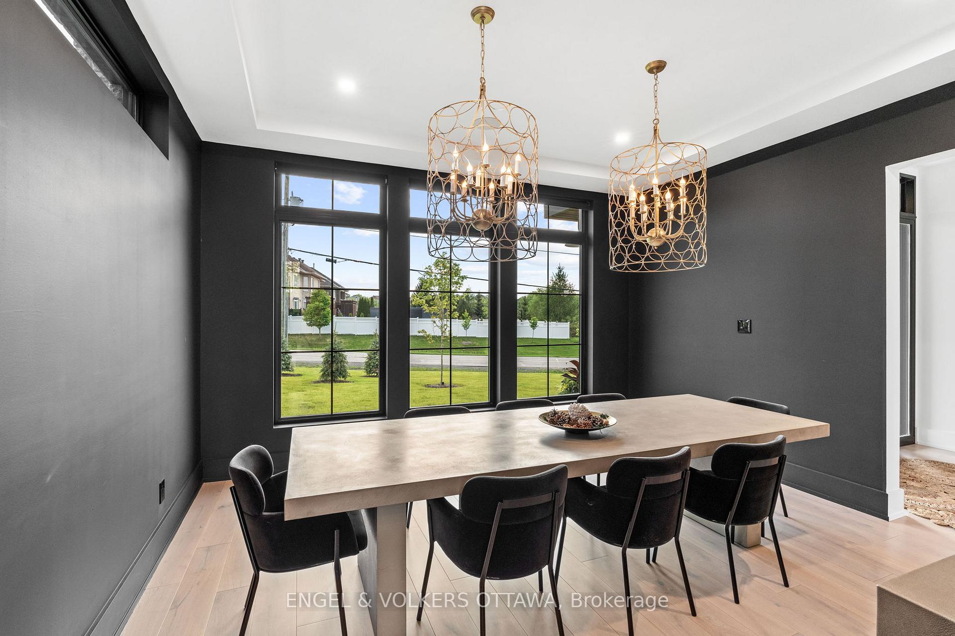 Photo 17 of 39 Winding Way, Ottawa, Barrhaven East — HOMEH