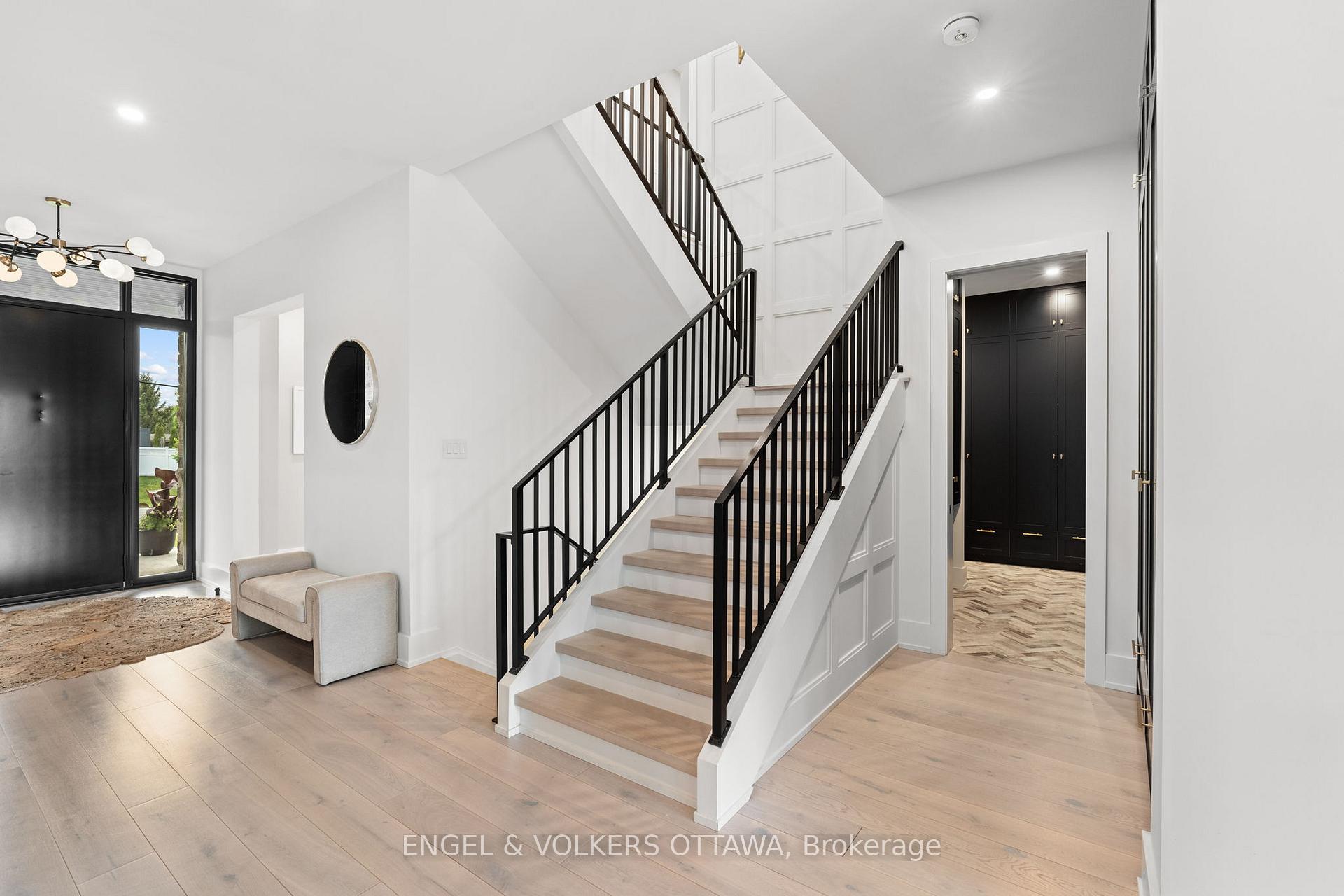 Photo 21 of 39 Winding Way, Ottawa, Barrhaven East — HOMEH
