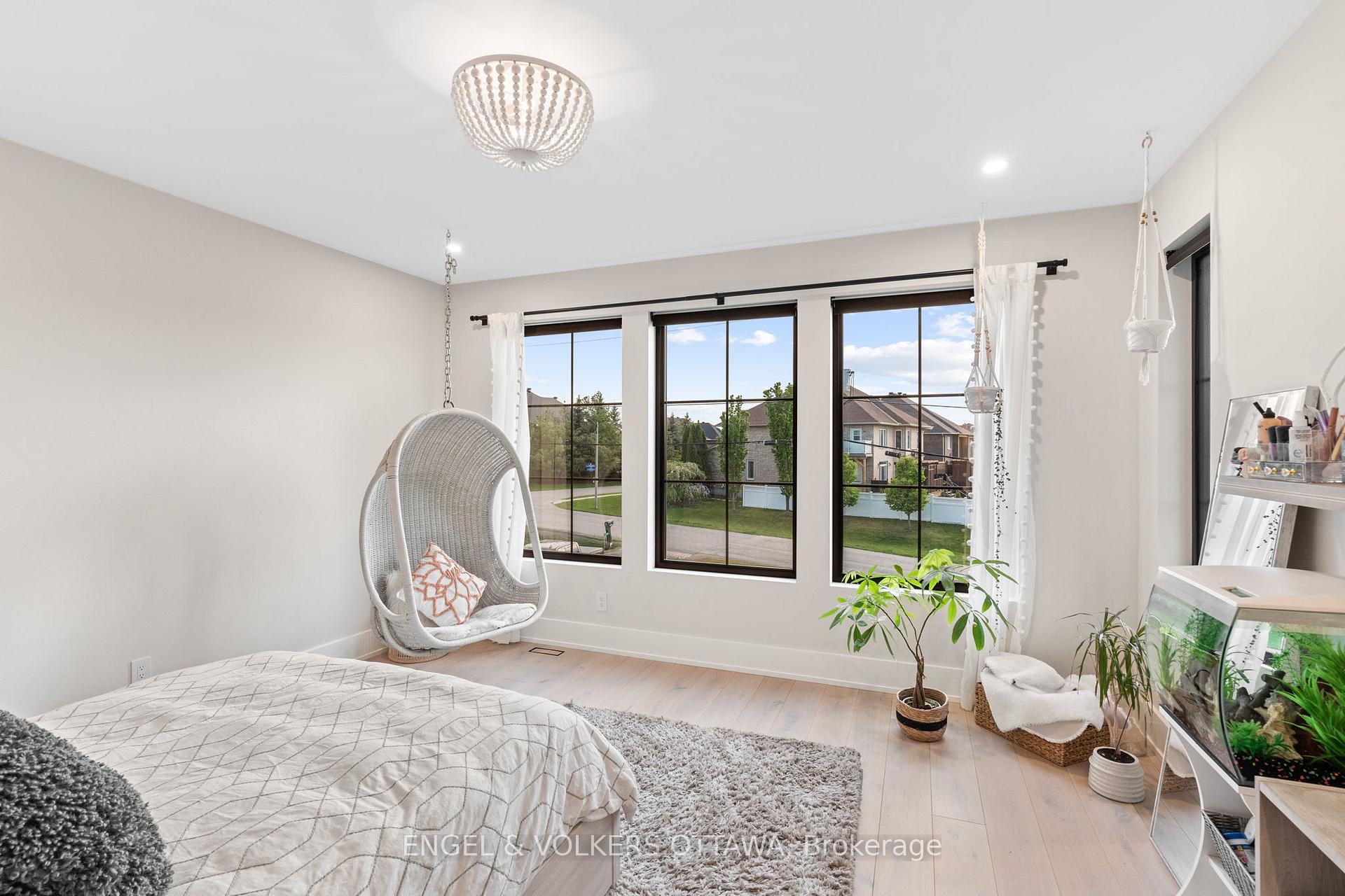 Photo 27 of 39 Winding Way, Ottawa, Barrhaven East — HOMEH