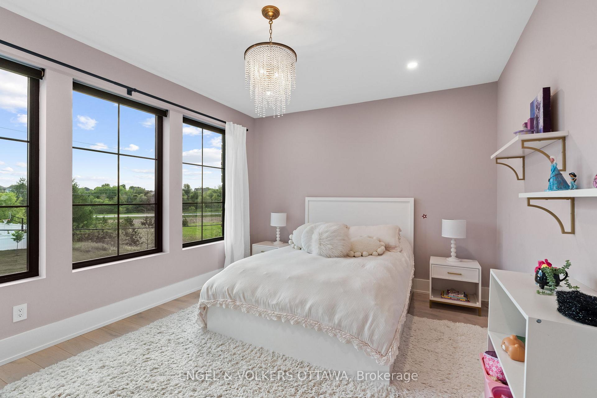 Photo 29 of 39 Winding Way, Ottawa, Barrhaven East — HOMEH