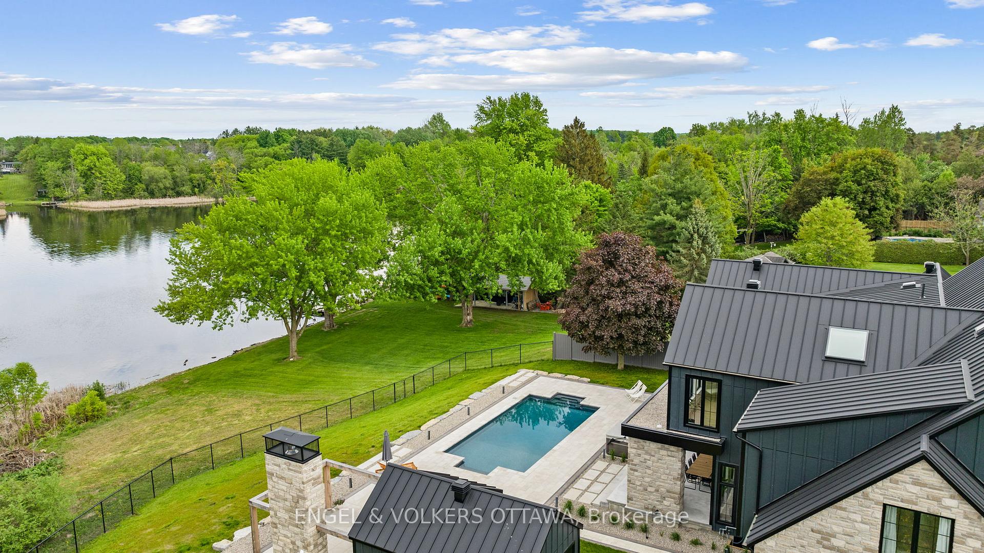 Photo 37 of 39 Winding Way, Ottawa, Barrhaven East — HOMEH