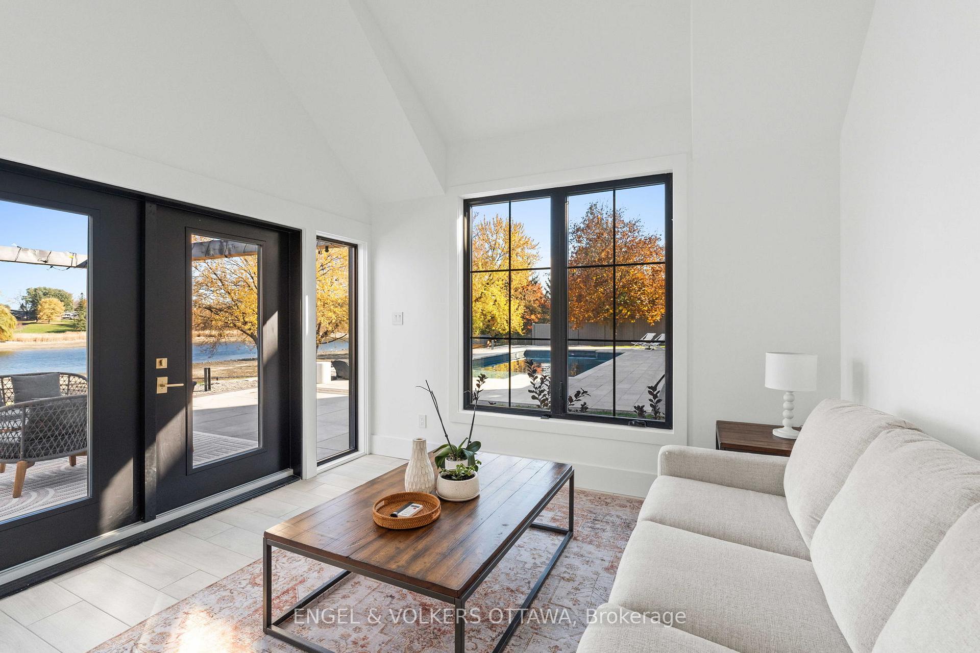 Photo 41 of 39 Winding Way, Ottawa, Barrhaven East — HOMEH