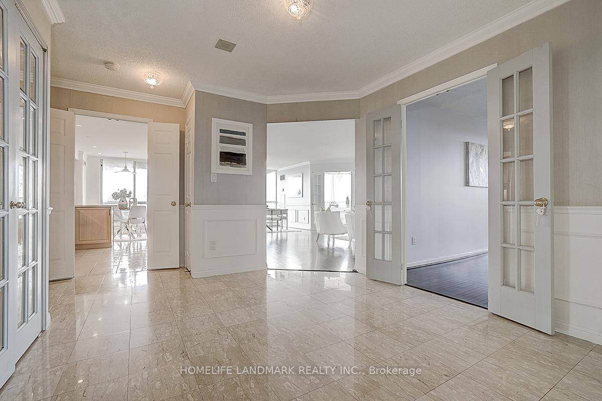 Photo 3 of Unit 514, 610 Bullock Drive, Markham, Markville — HOMEH