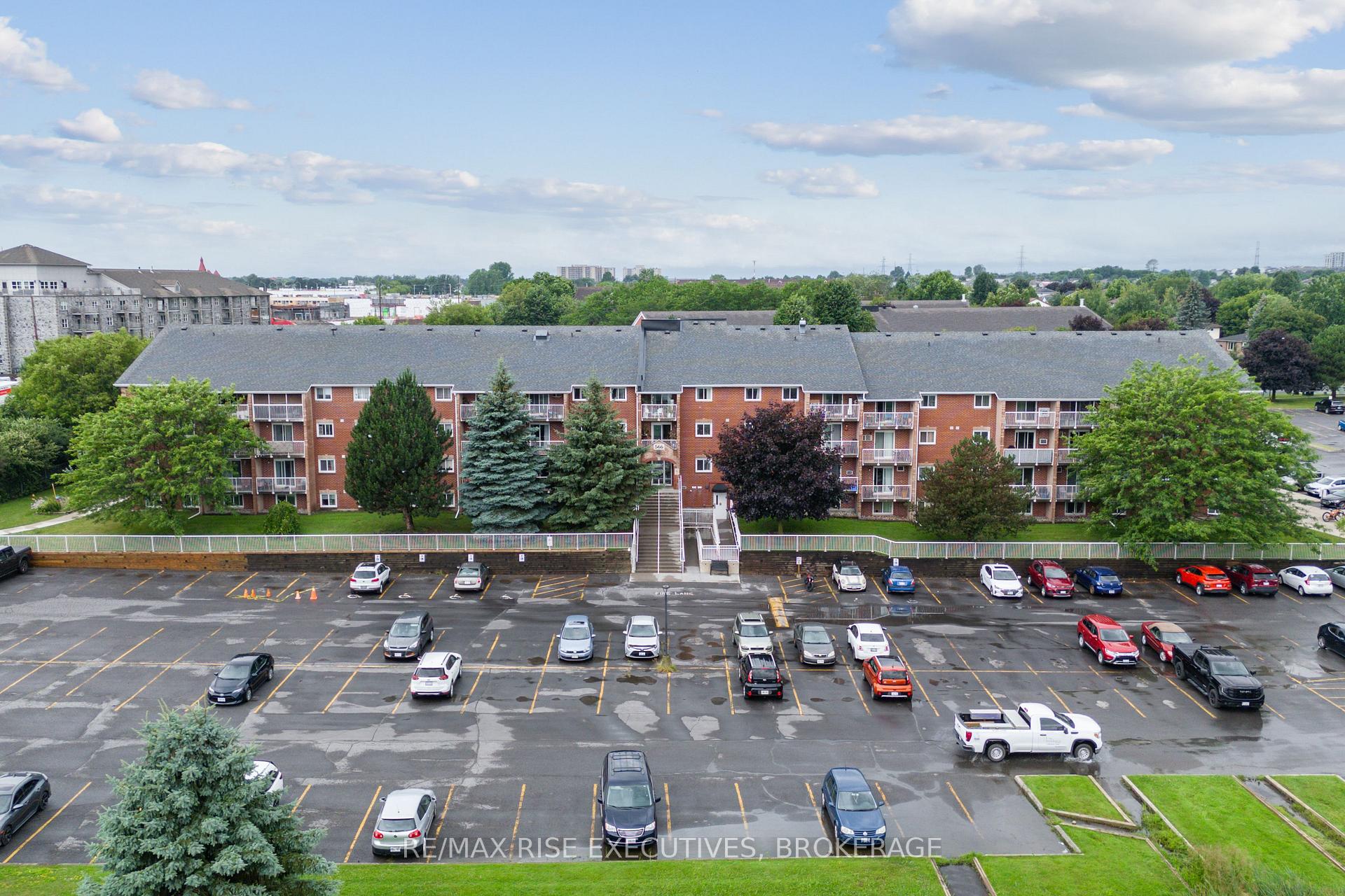 Photo 2 of Unit 406, 566 Armstrong Road, Kingston, East Gardiners Rd — HOMEH