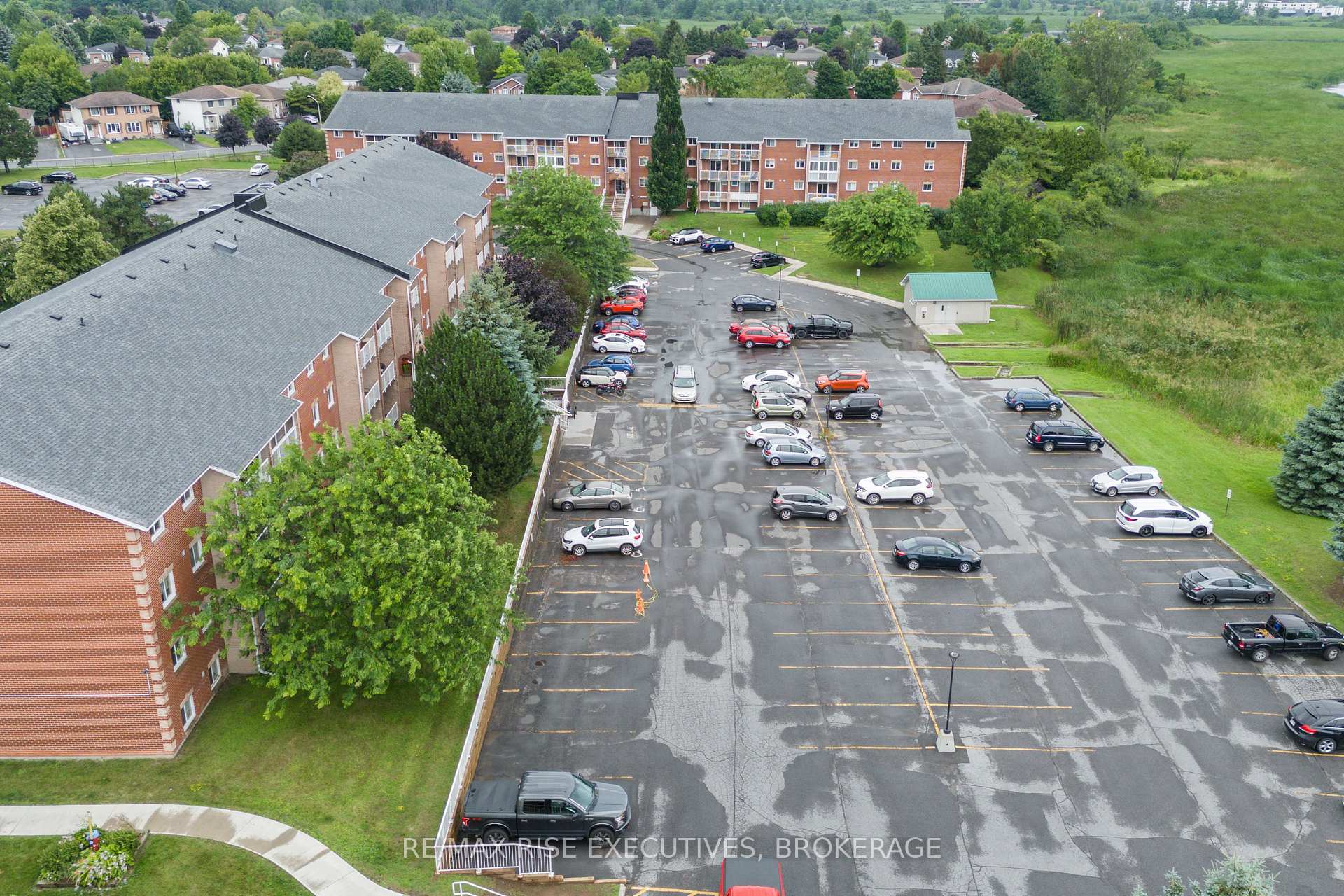 Photo 40 of Unit 406, 566 Armstrong Road, Kingston, East Gardiners Rd — HOMEH