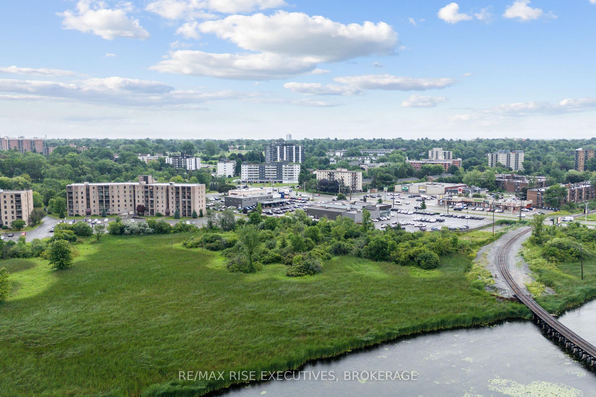 Photo 18 of Unit 406, 566 Armstrong Road, Kingston, East Gardiners Rd — HOMEH