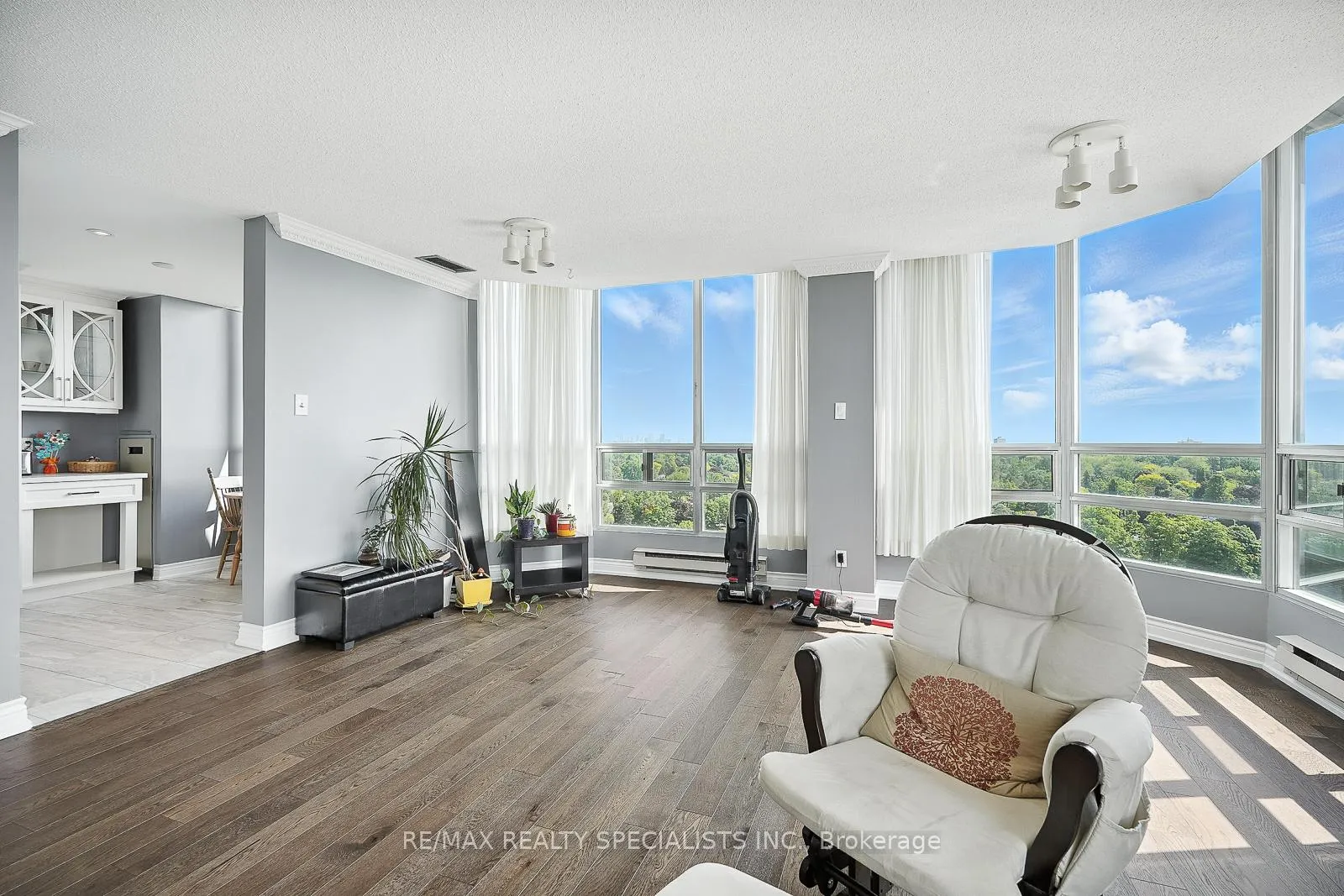 Photo 23 of Unit 1203, 310 Mill Street, Brampton, Brampton South — HOMEH