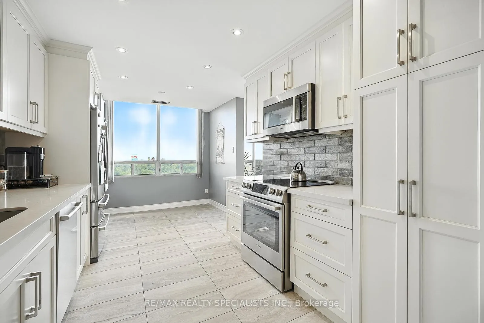 Photo 26 of Unit 1203, 310 Mill Street, Brampton, Brampton South — HOMEH