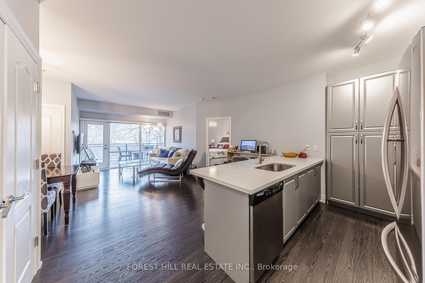 Photo 8 of Unit 113, 8201 Islington Avenue, Vaughan, Islington Woods — HOMEH