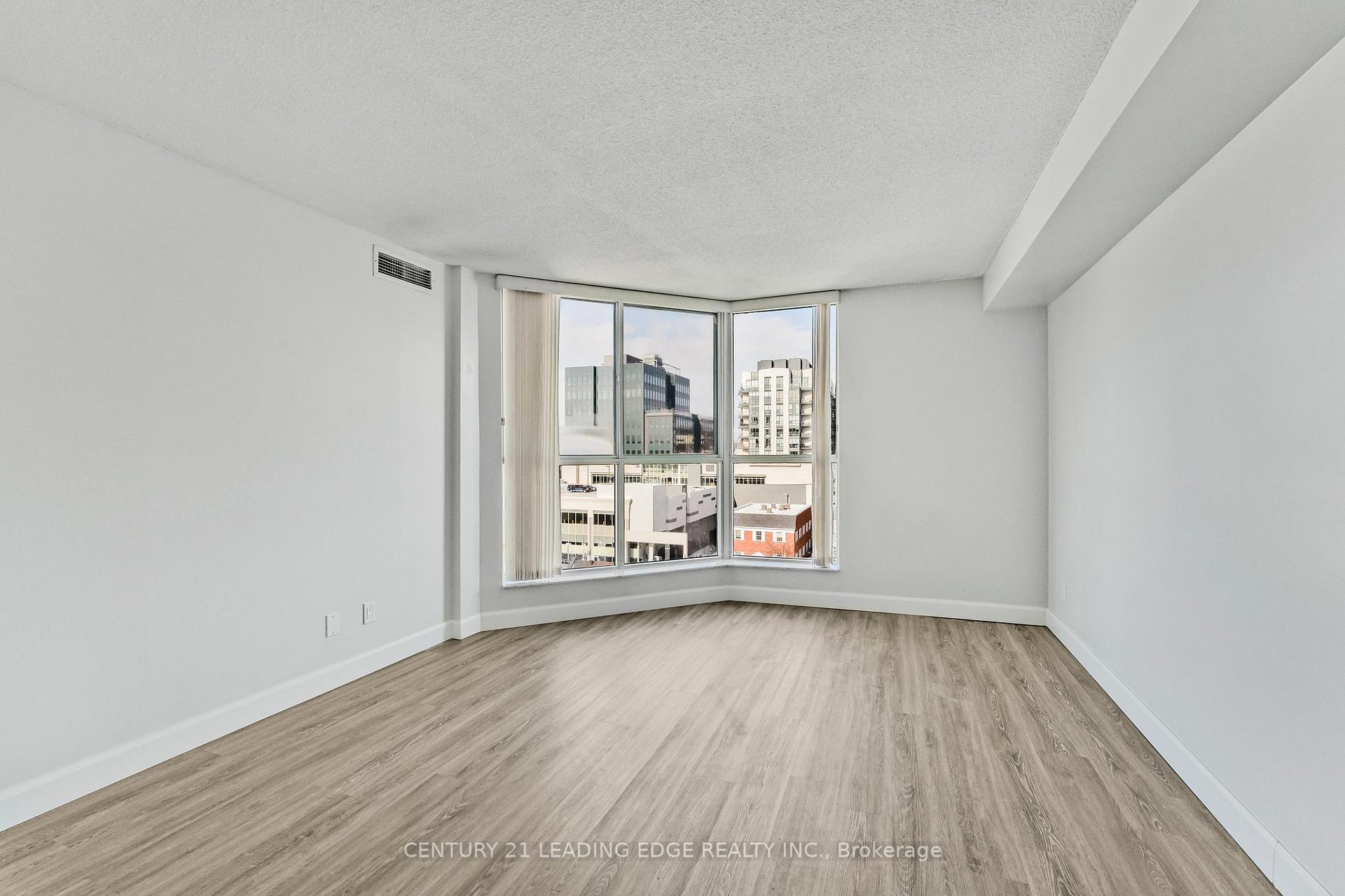 Photo 9 of Unit 1102, 150 Dunlop Street E, Barrie, City Centre — HOMEH