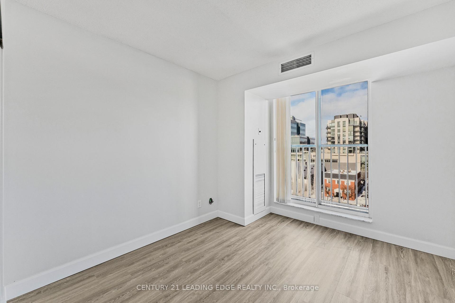 Photo 12 of Unit 1102, 150 Dunlop Street E, Barrie, City Centre — HOMEH