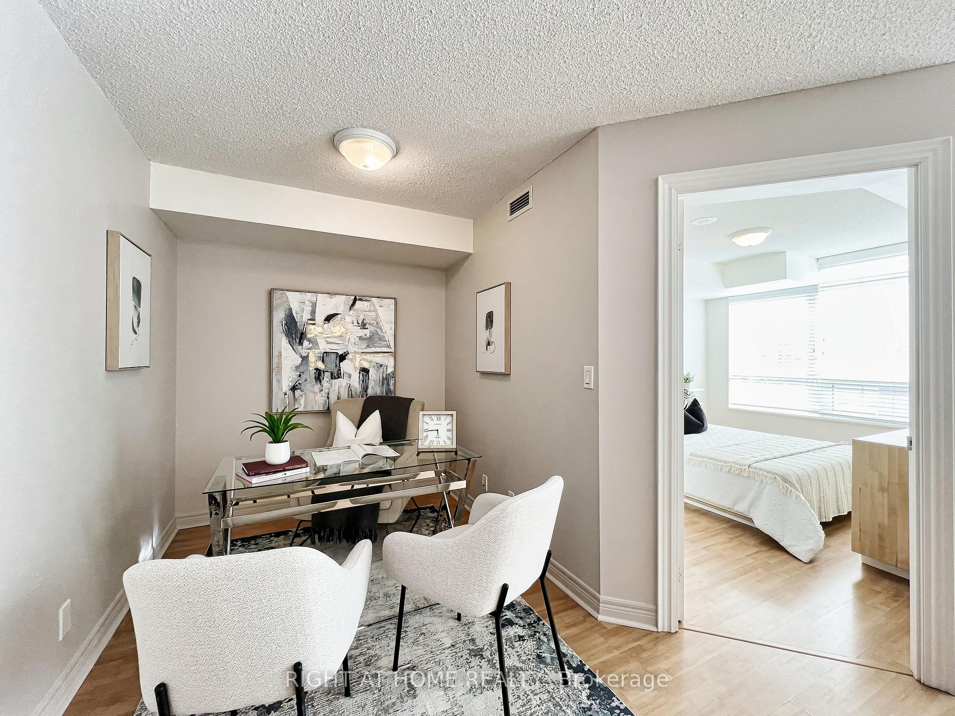 Photo 7 of Unit 502, 212 Eglinton Avenue E, Toronto, Mount Pleasant West — HOMEH