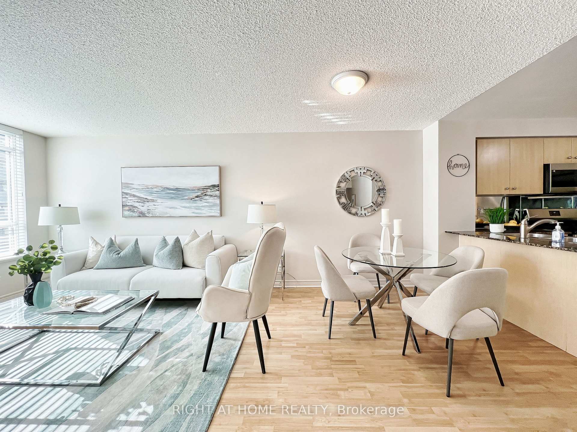 Photo 10 of Unit 502, 212 Eglinton Avenue E, Toronto, Mount Pleasant West — HOMEH