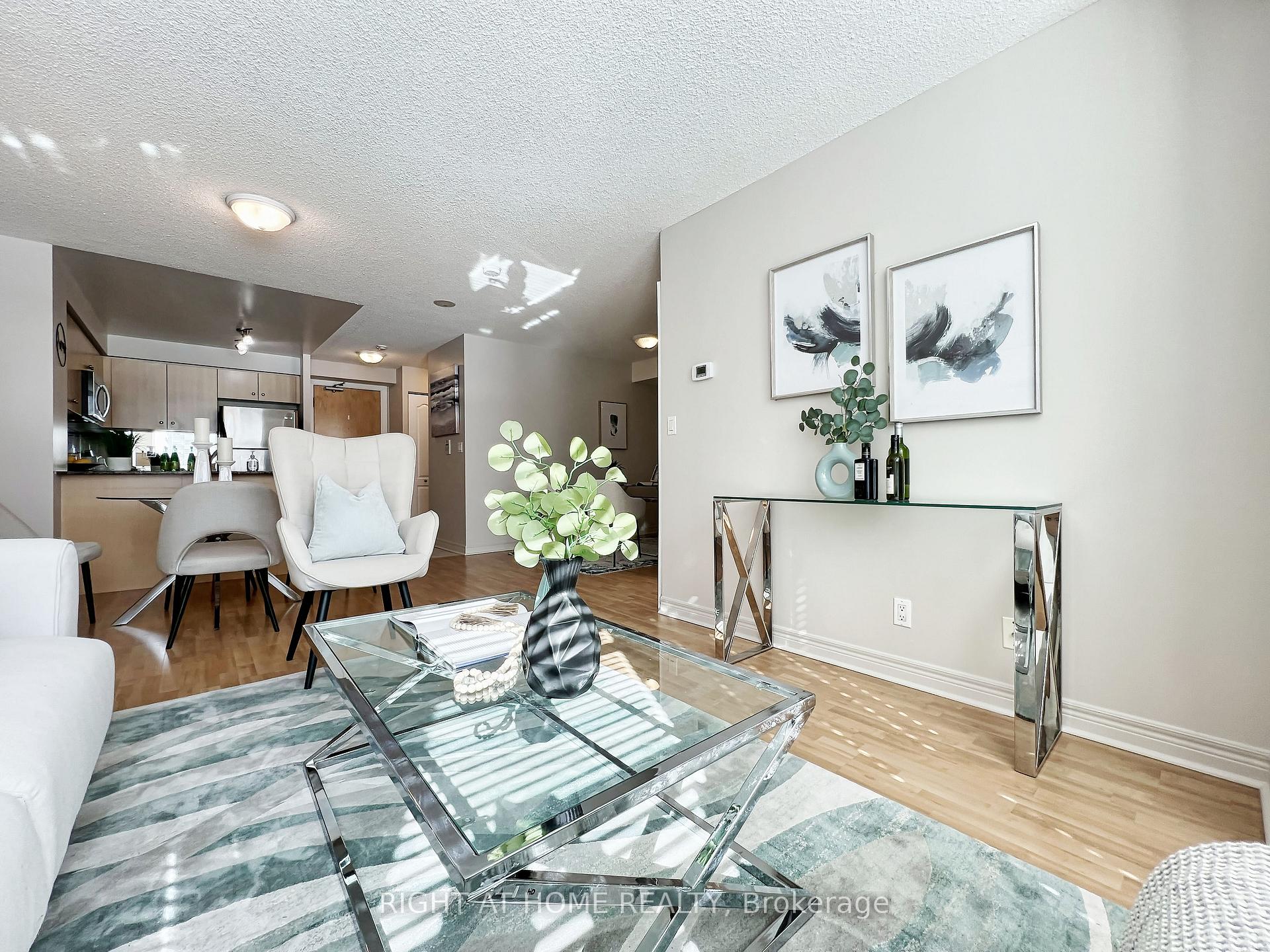 Photo 14 of Unit 502, 212 Eglinton Avenue E, Toronto, Mount Pleasant West — HOMEH