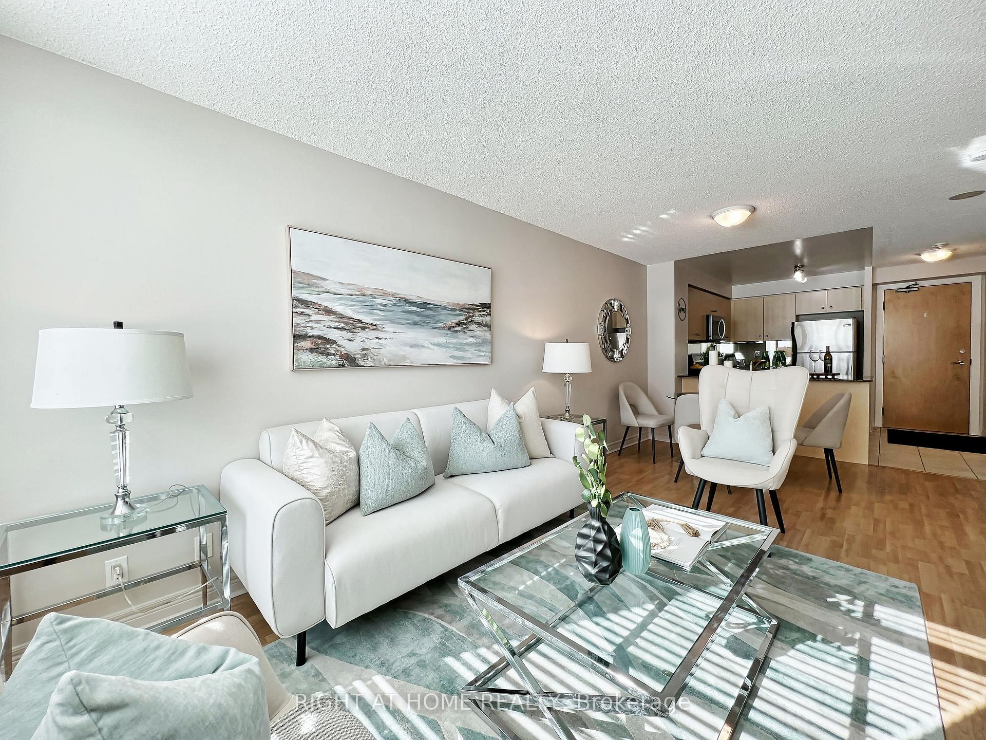 Photo 15 of Unit 502, 212 Eglinton Avenue E, Toronto, Mount Pleasant West — HOMEH