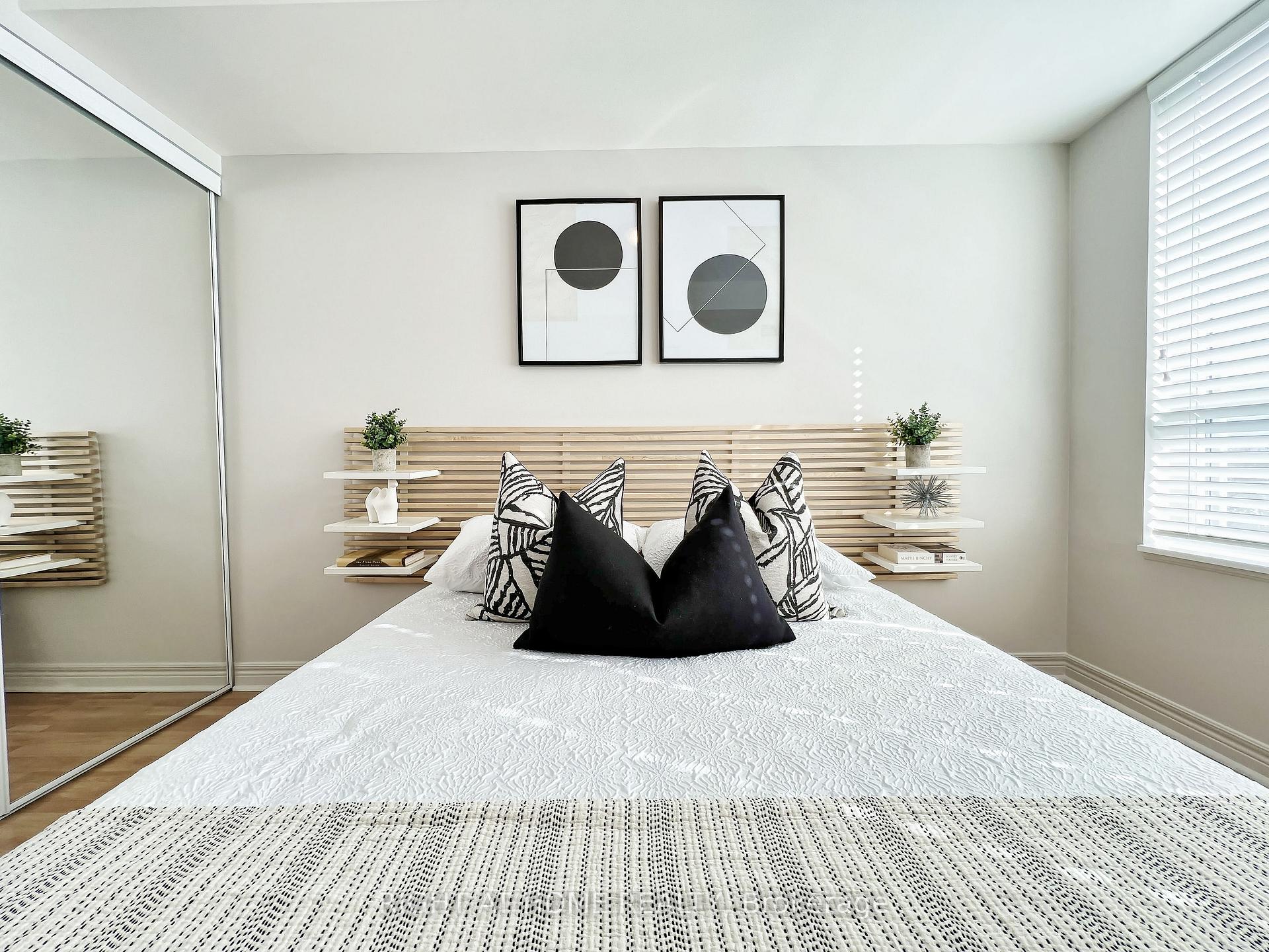 Photo 19 of Unit 502, 212 Eglinton Avenue E, Toronto, Mount Pleasant West — HOMEH