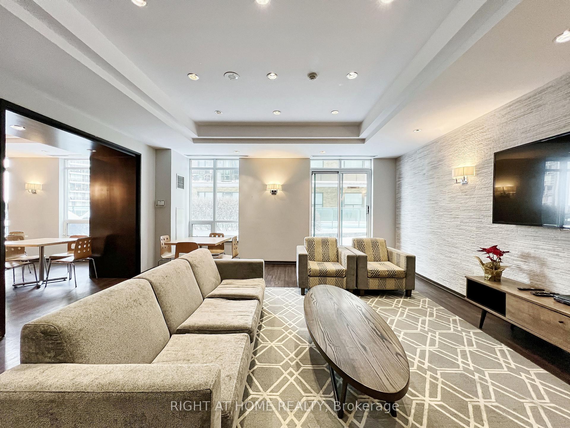 Photo 30 of Unit 502, 212 Eglinton Avenue E, Toronto, Mount Pleasant West — HOMEH
