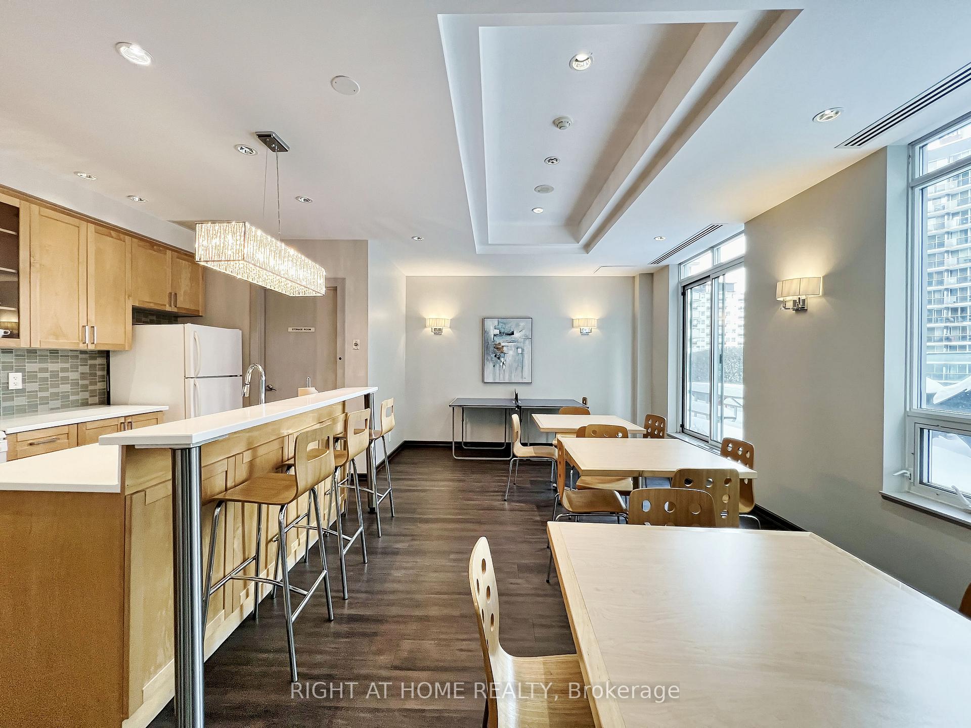 Photo 33 of Unit 502, 212 Eglinton Avenue E, Toronto, Mount Pleasant West — HOMEH