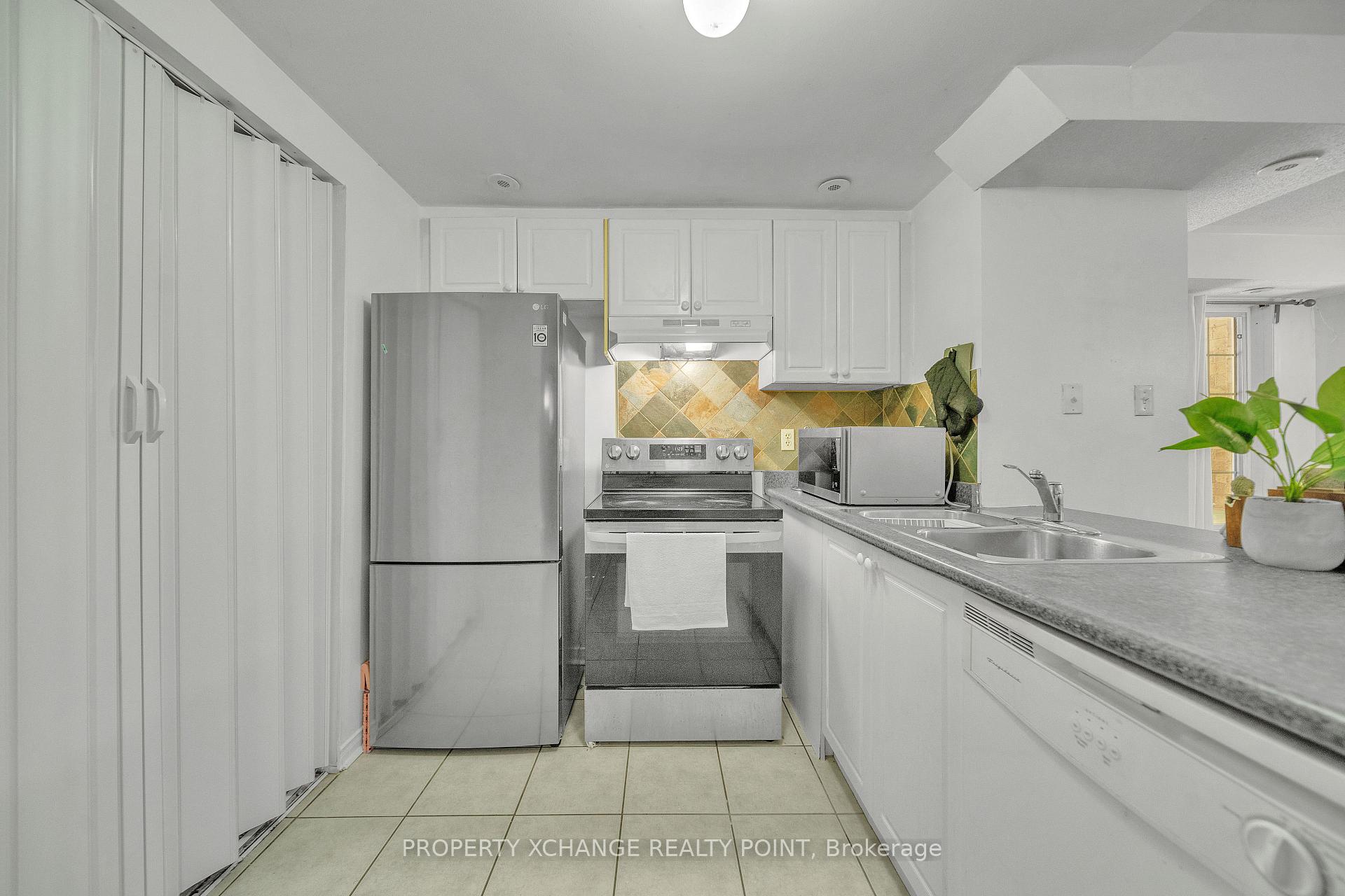 Photo 13 of Unit 38, 42 Pinery Trail, Scarborough, Malvern — HOMEH