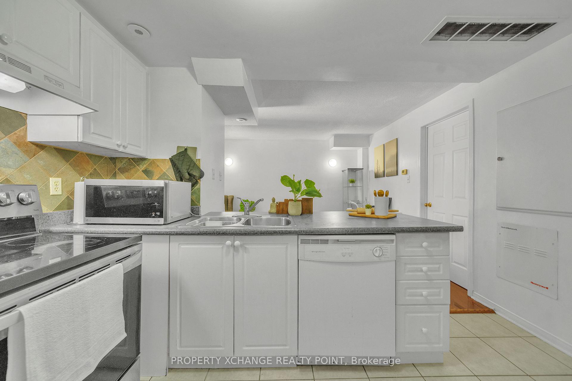 Photo 16 of Unit 38, 42 Pinery Trail, Scarborough, Malvern — HOMEH