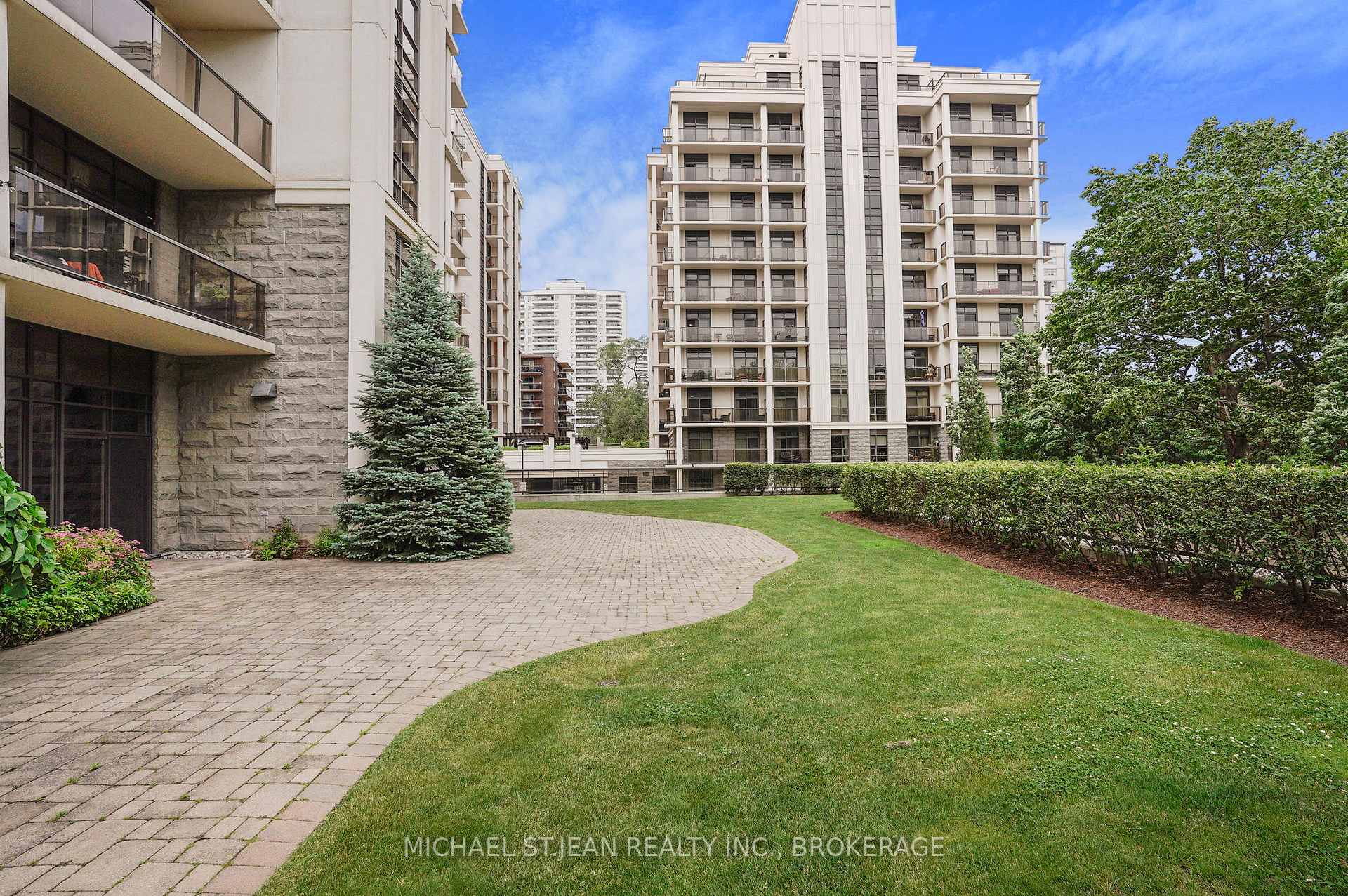 Photo 5 of Unit 304, 90 Charlton Avenue W, Hamilton, Durand — HOMEH