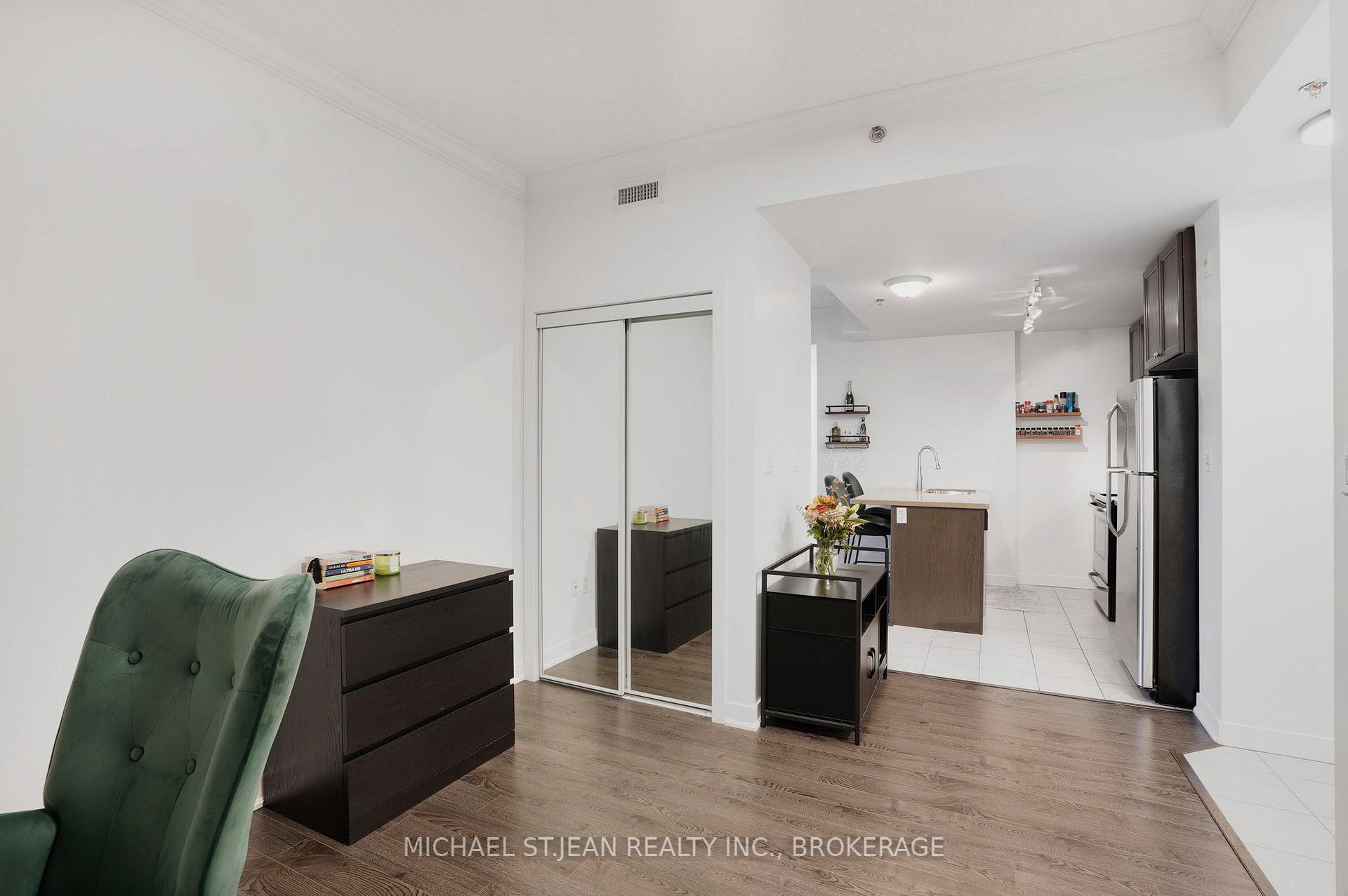 Photo 13 of Unit 304, 90 Charlton Avenue W, Hamilton, Durand — HOMEH