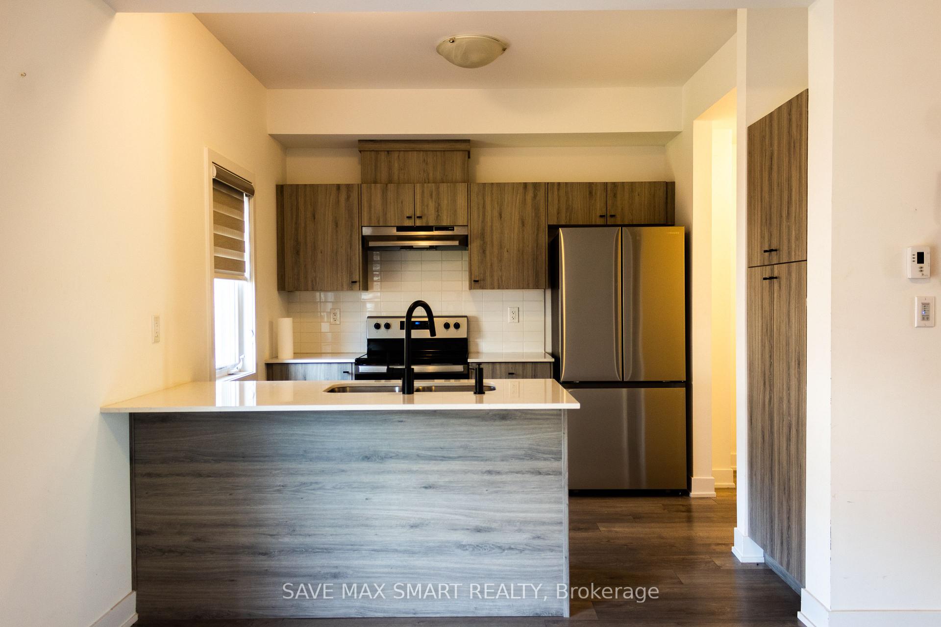 Photo 5 of 232 Prince William Way, Barrie, Rural Barrie Southeast — HOMEH