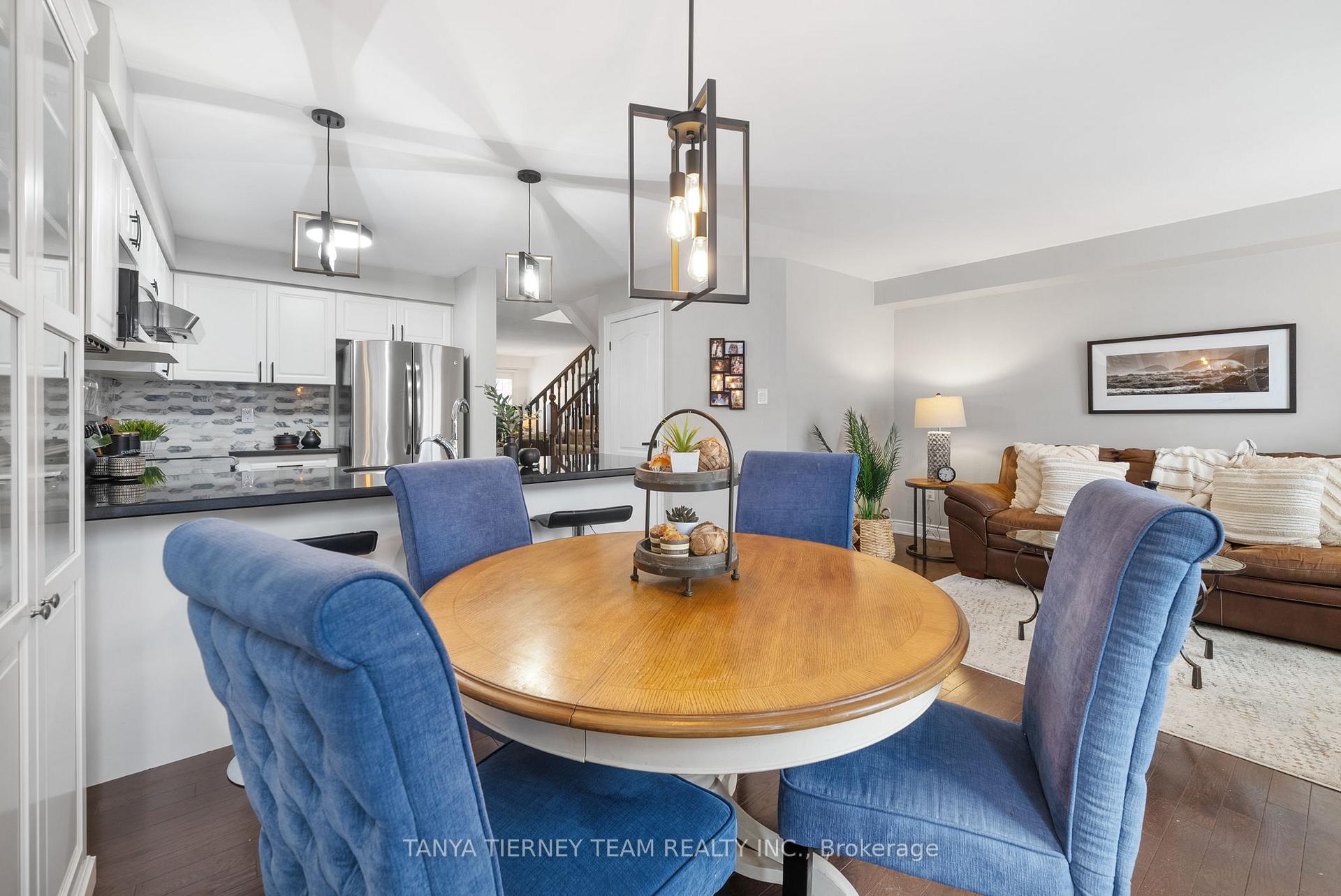 Photo 15 of 3 Croxall Boulevard, Whitby, Brooklin — HOMEH