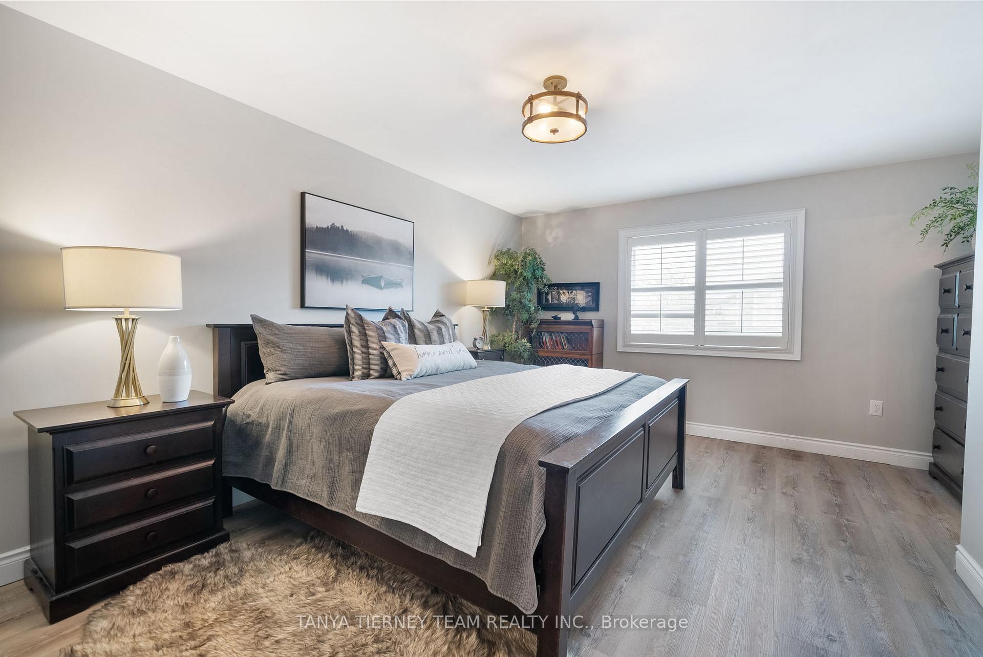 Photo 16 of 3 Croxall Boulevard, Whitby, Brooklin — HOMEH