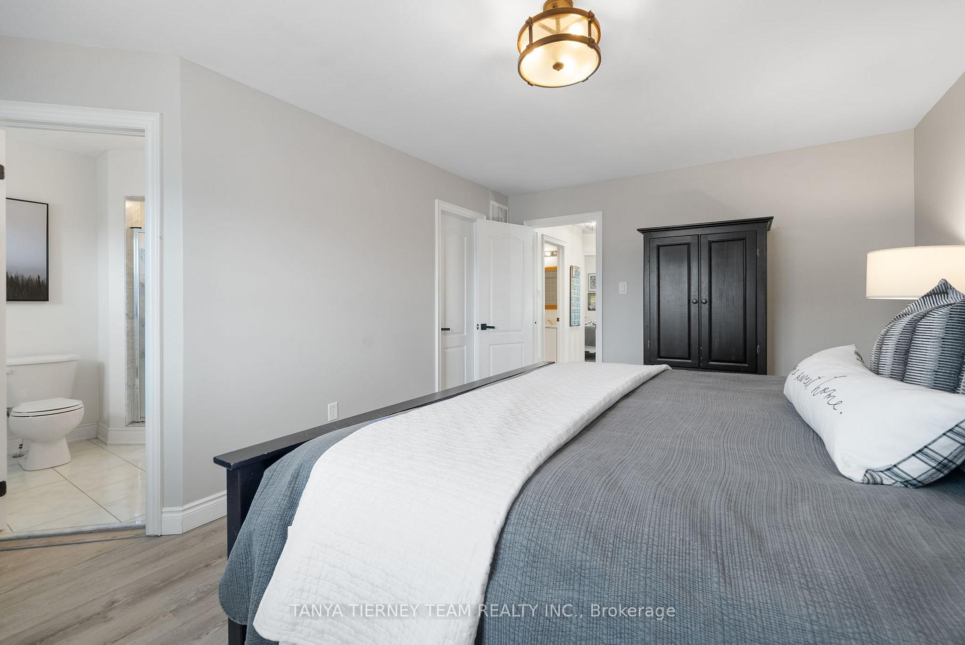 Photo 18 of 3 Croxall Boulevard, Whitby, Brooklin — HOMEH