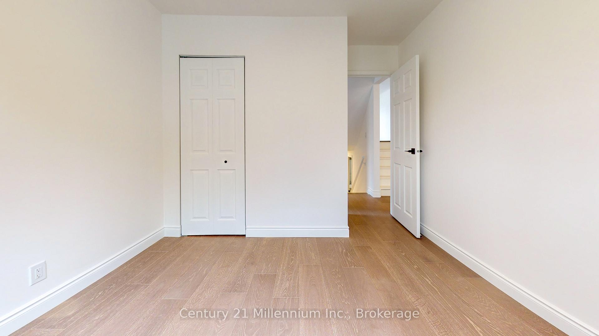 Photo 11 of 558 Spruce Street, Collingwood — HOMEH