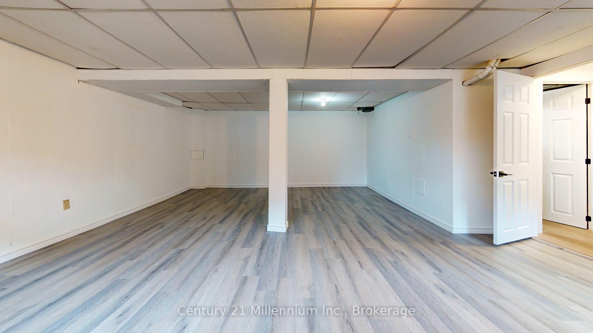 Photo 23 of 558 Spruce Street, Collingwood — HOMEH