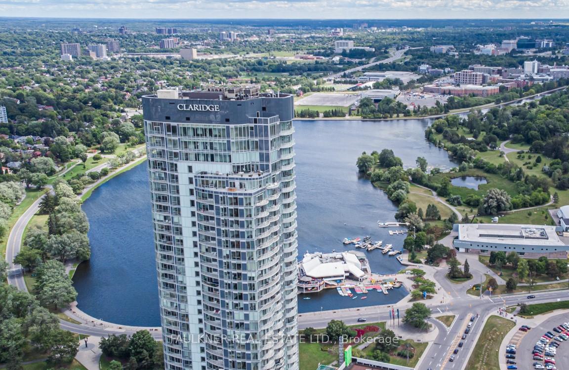 Front of Unit 3006, 805 Carling Avenue