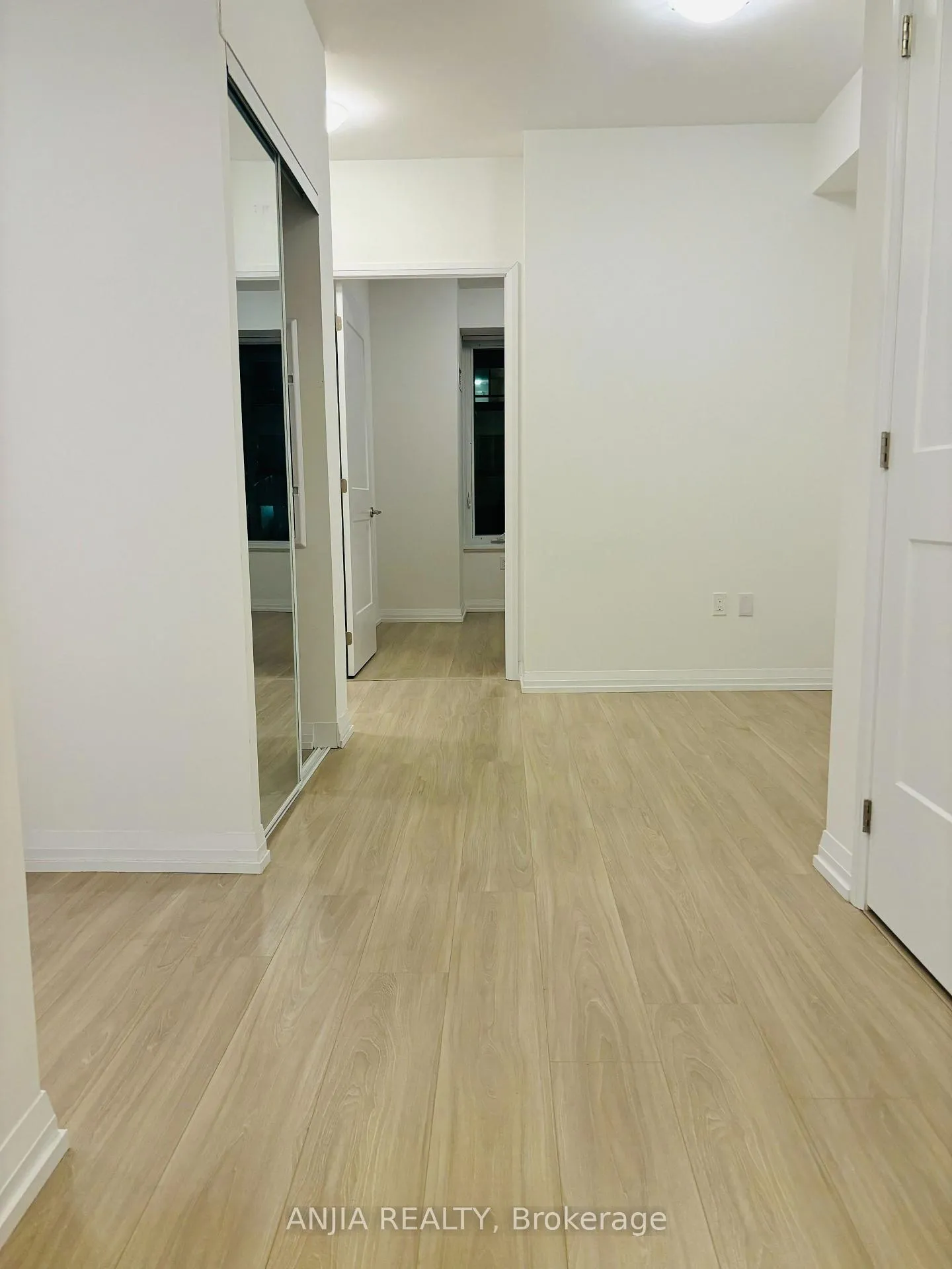 Photo 1 of Unit 615, 50 Dunfield Avenue, Toronto, Mount Pleasant West — HOMEH