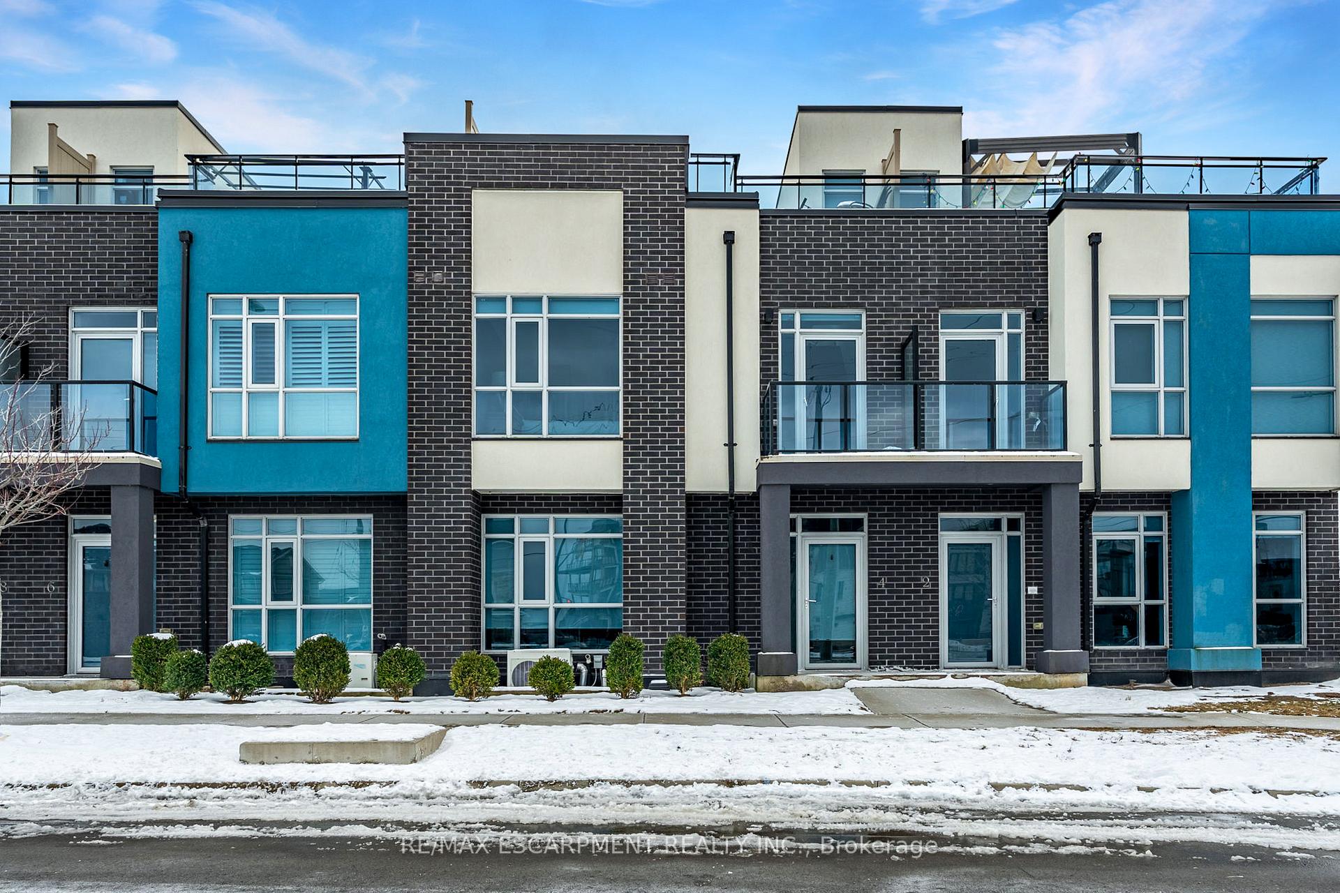 Photo 1 of 4 Concord Place, Grimsby, Grimsby Beach — HOMEH