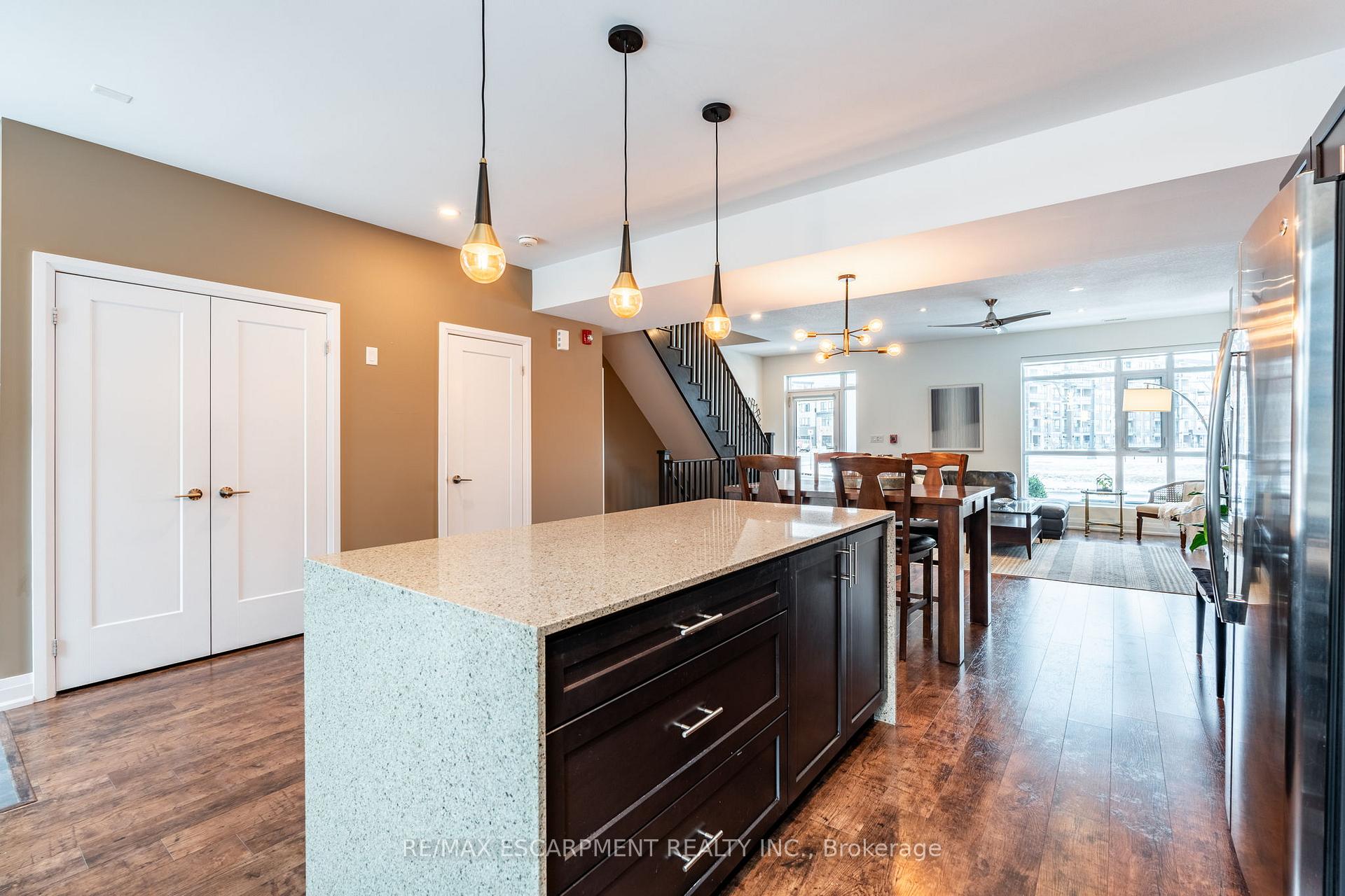 Photo 8 of 4 Concord Place, Grimsby, Grimsby Beach — HOMEH