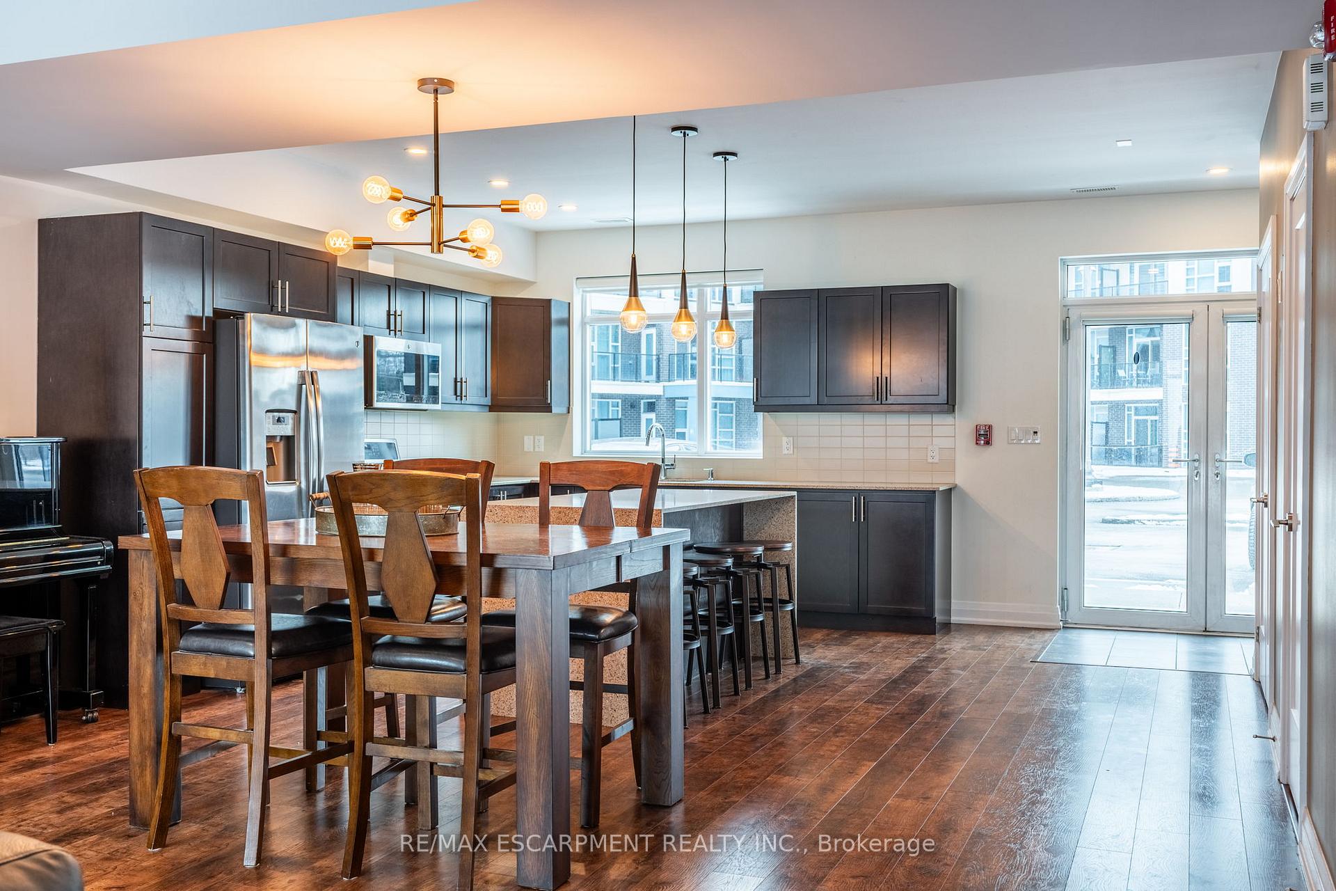 Photo 12 of 4 Concord Place, Grimsby, Grimsby Beach — HOMEH