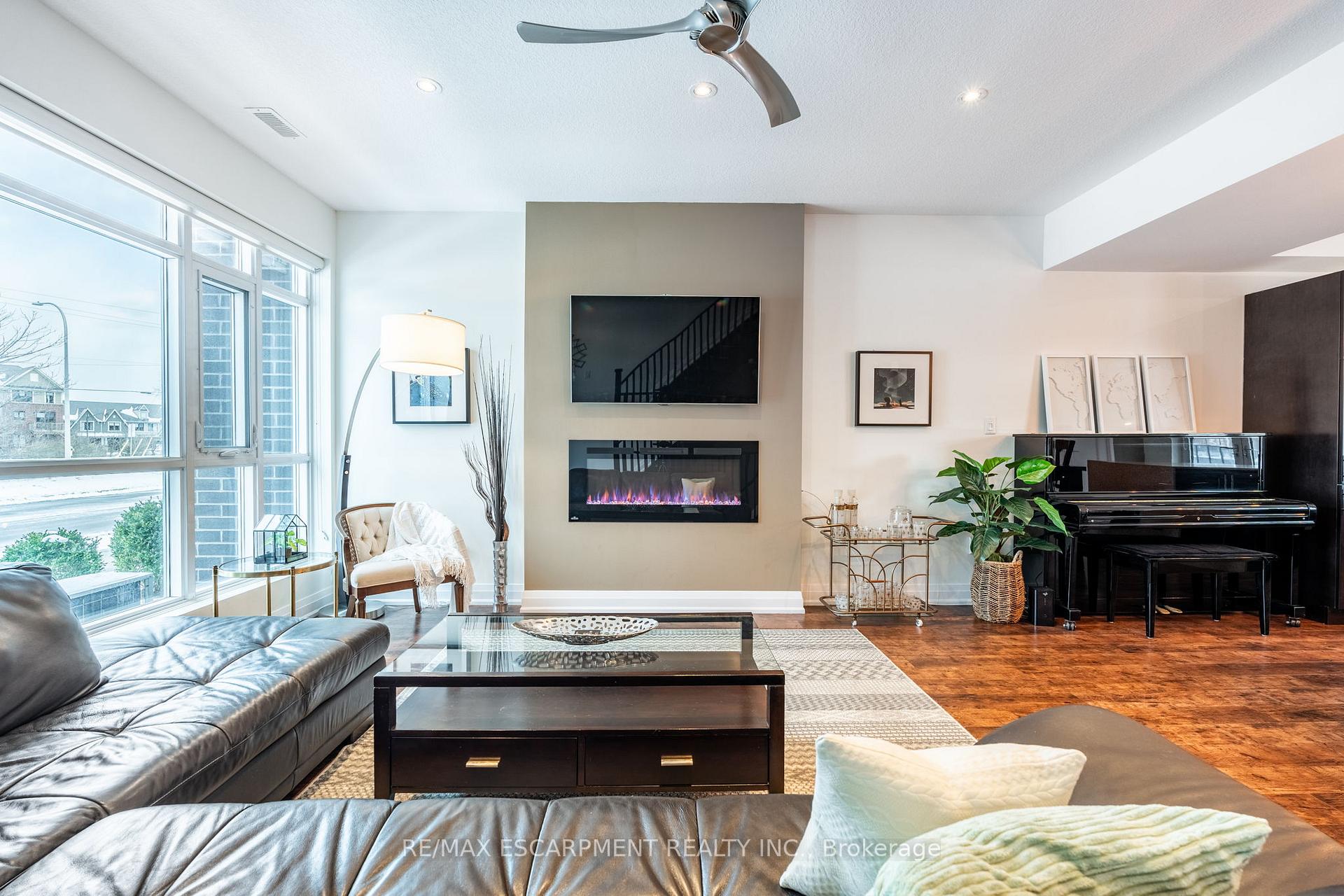Photo 13 of 4 Concord Place, Grimsby, Grimsby Beach — HOMEH