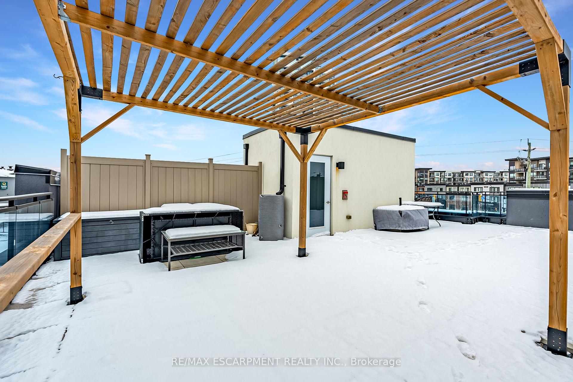 Photo 30 of 4 Concord Place, Grimsby, Grimsby Beach — HOMEH