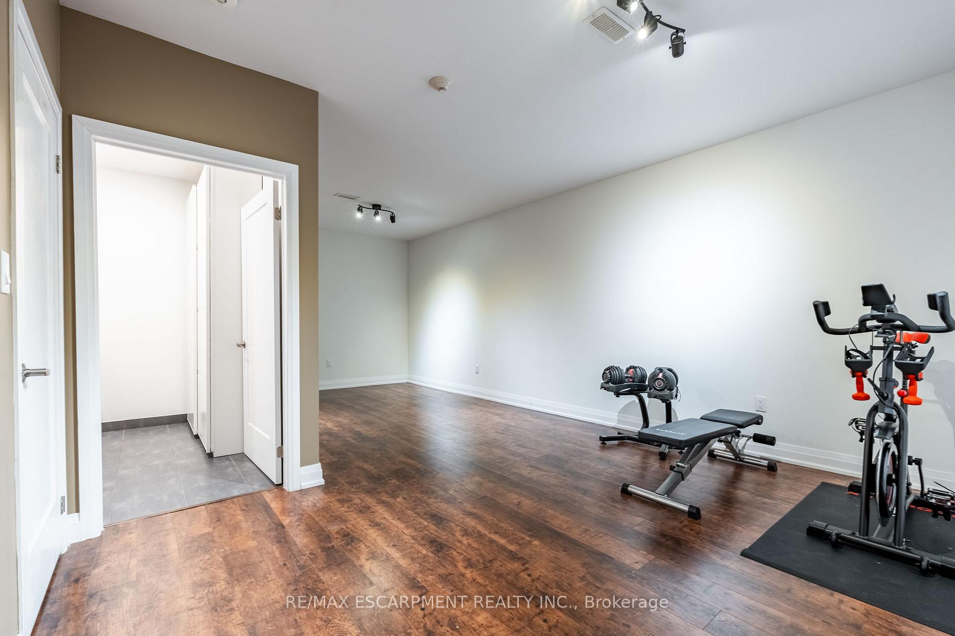 Photo 32 of 4 Concord Place, Grimsby, Grimsby Beach — HOMEH
