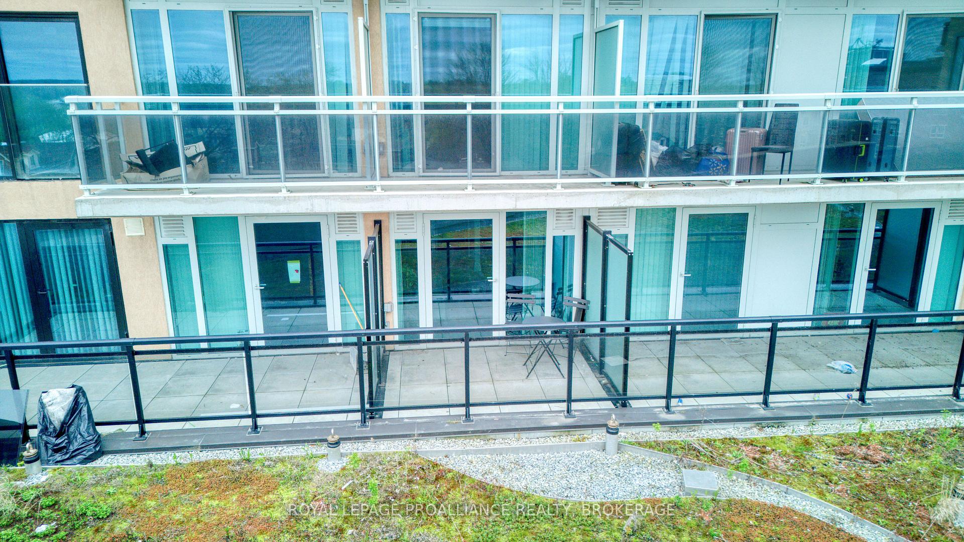 Front of Unit 517, 652 Princess Street