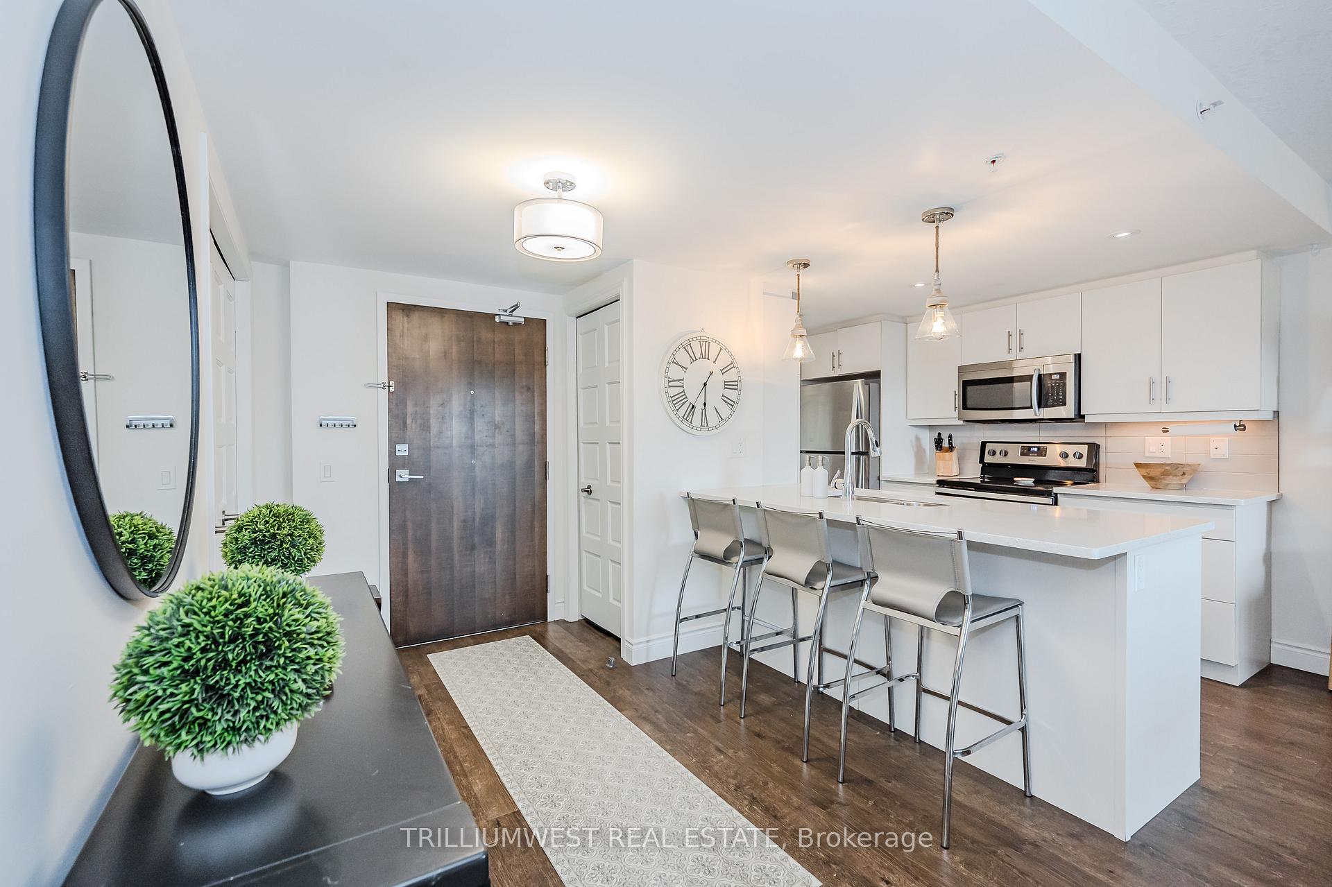 Photo 4 of Unit 411, 17 Kay Crescent, Guelph, Pineridge/Westminster Woods — HOMEH