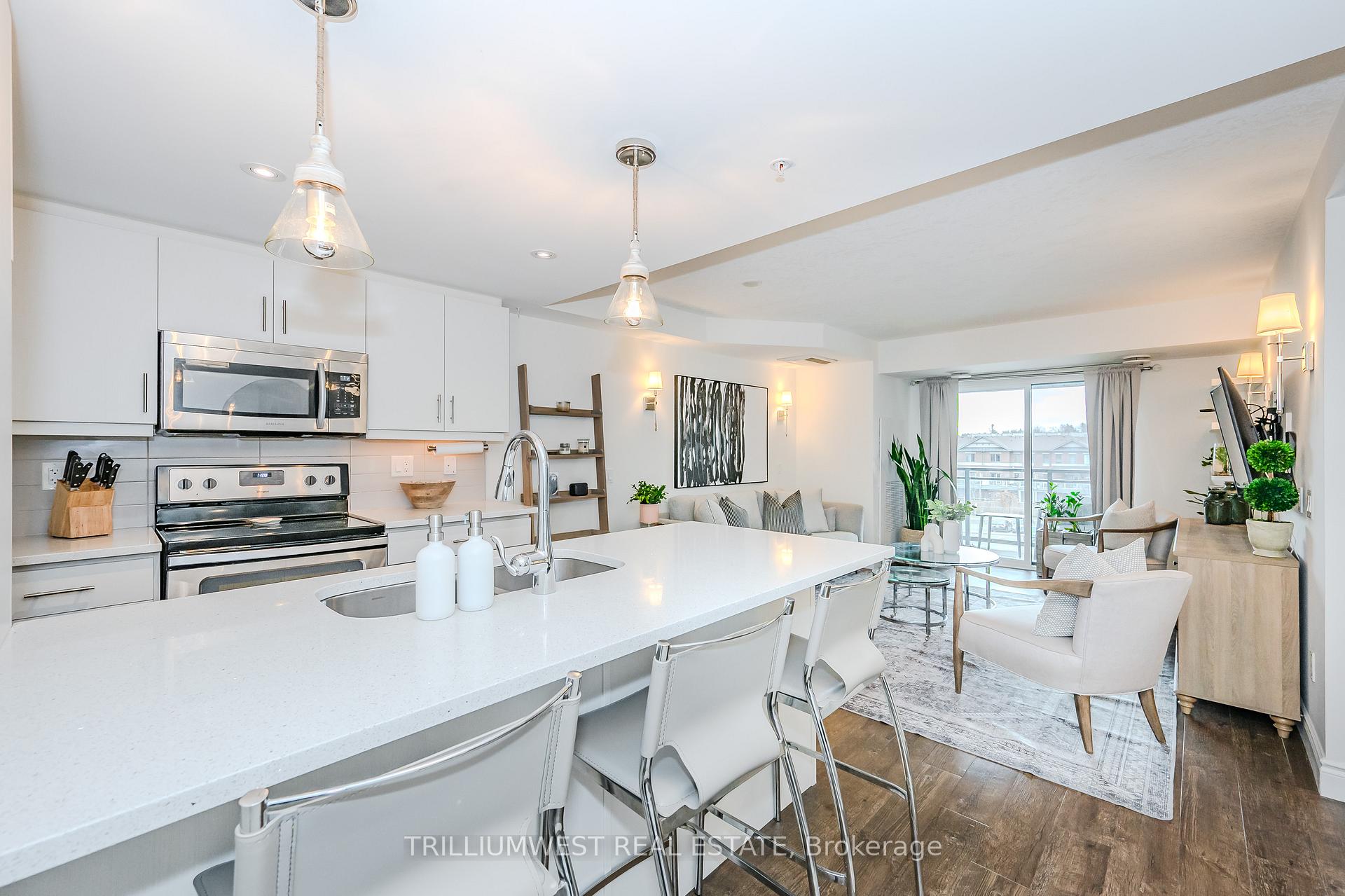 Photo 5 of Unit 411, 17 Kay Crescent, Guelph, Pineridge/Westminster Woods — HOMEH