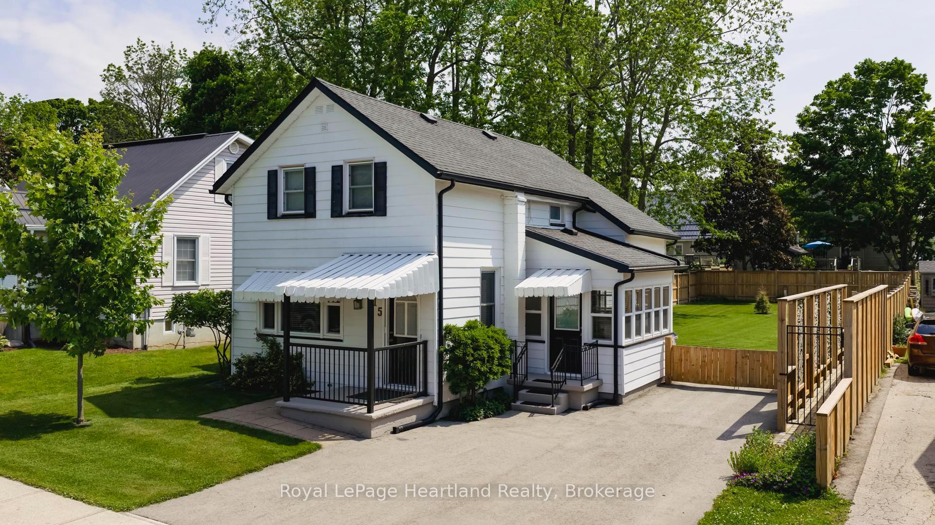 Photo 2 of 115 Queen Street, Central Huron, Clinton — HOMEH