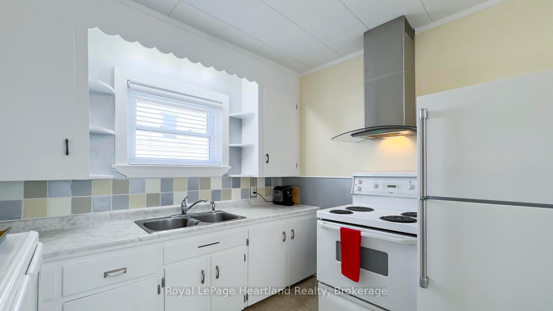 Photo 11 of 115 Queen Street, Central Huron, Clinton — HOMEH