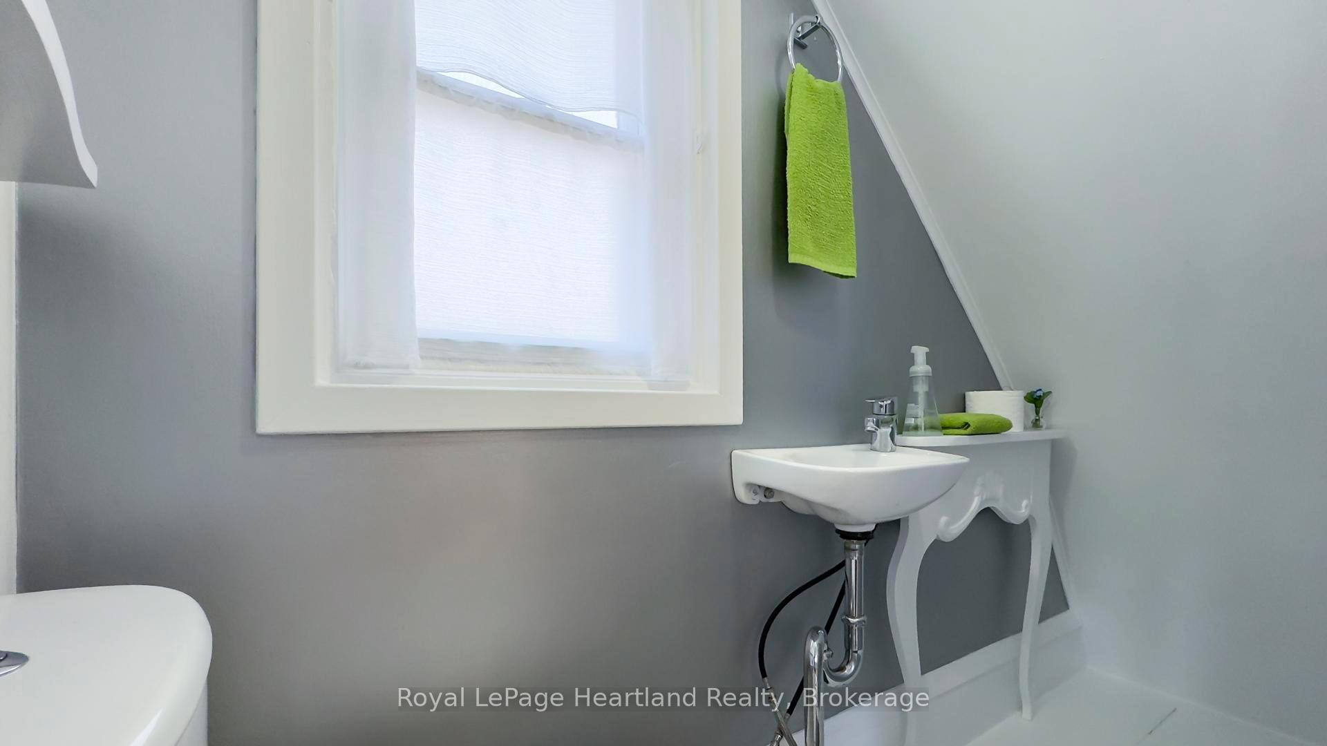 Photo 19 of 115 Queen Street, Central Huron, Clinton — HOMEH