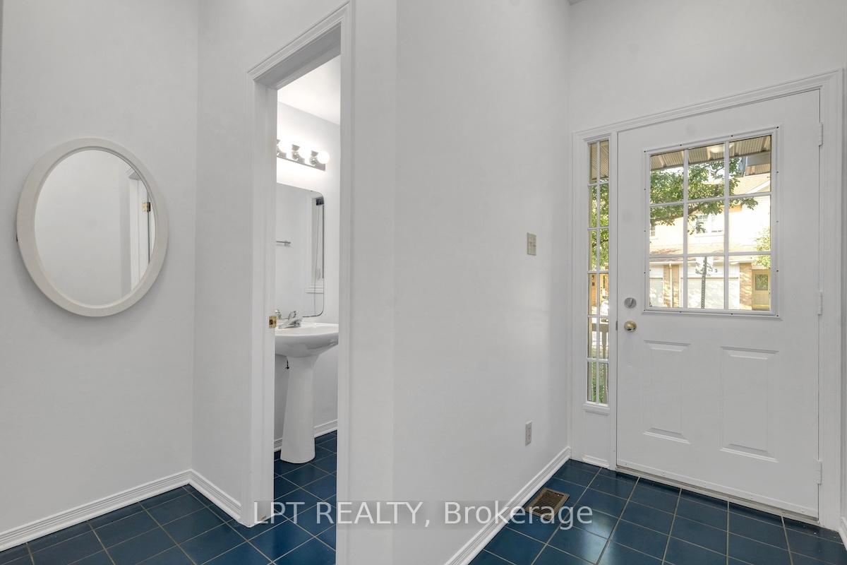 Photo 3 of 6 Sandcliffe Terrace, Ottawa, Centrepointe — HOMEH