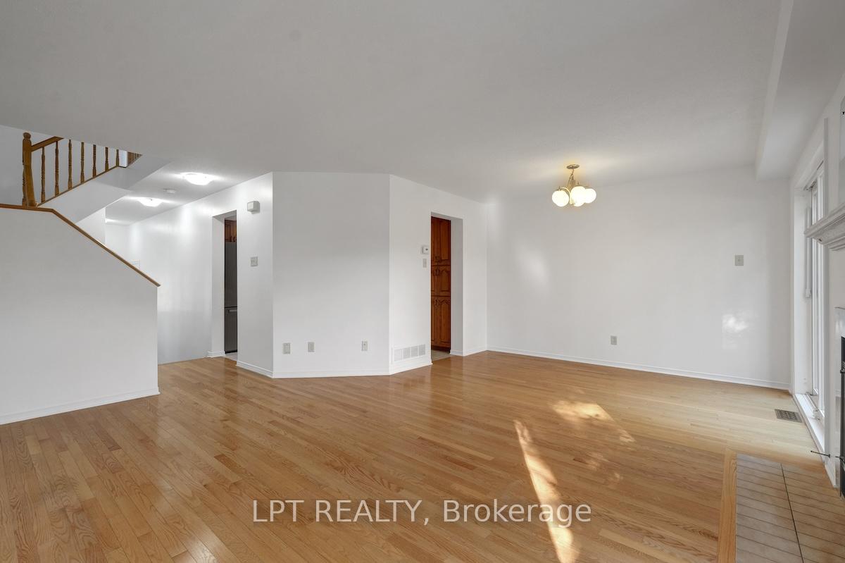 Photo 9 of 6 Sandcliffe Terrace, Ottawa, Centrepointe — HOMEH