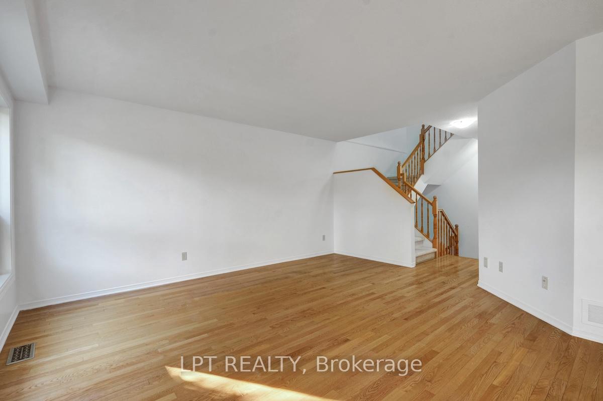 Photo 11 of 6 Sandcliffe Terrace, Ottawa, Centrepointe — HOMEH